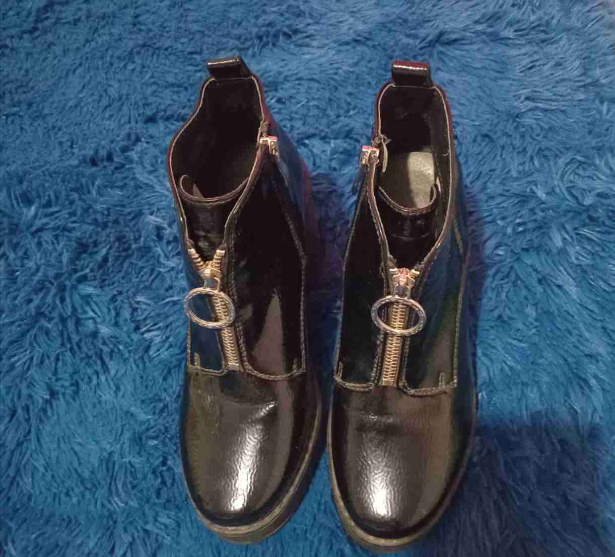 Botín negro charol con cierre T-37 - miniatura 2