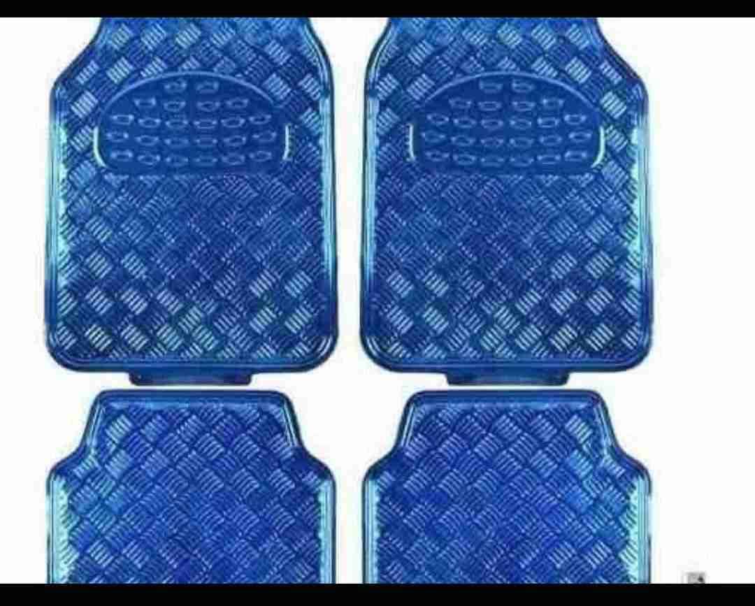 Alfombras de auto universales. - miniatura 2