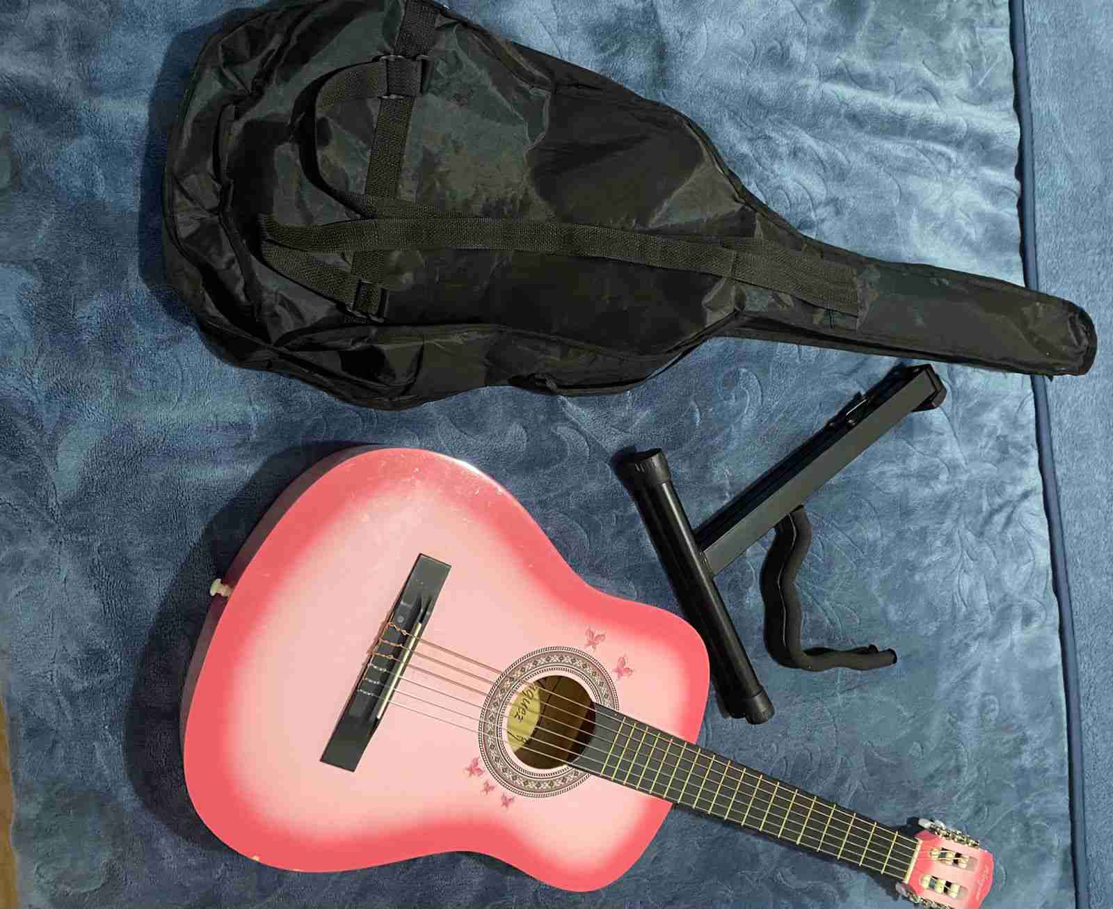 Guitarra rosa acústica - miniatura 2