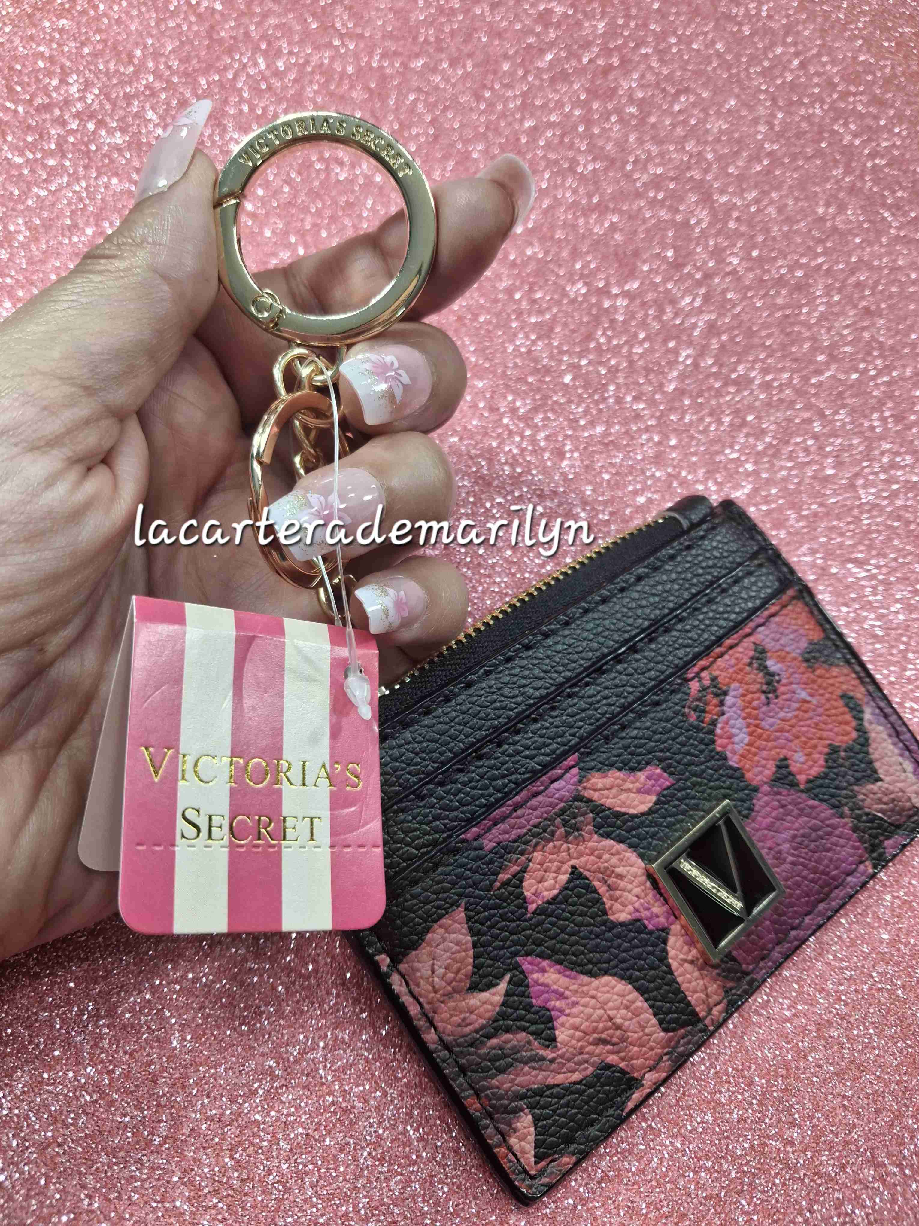 Tarjetero, llavero y monedero Victoria secret - miniatura 3