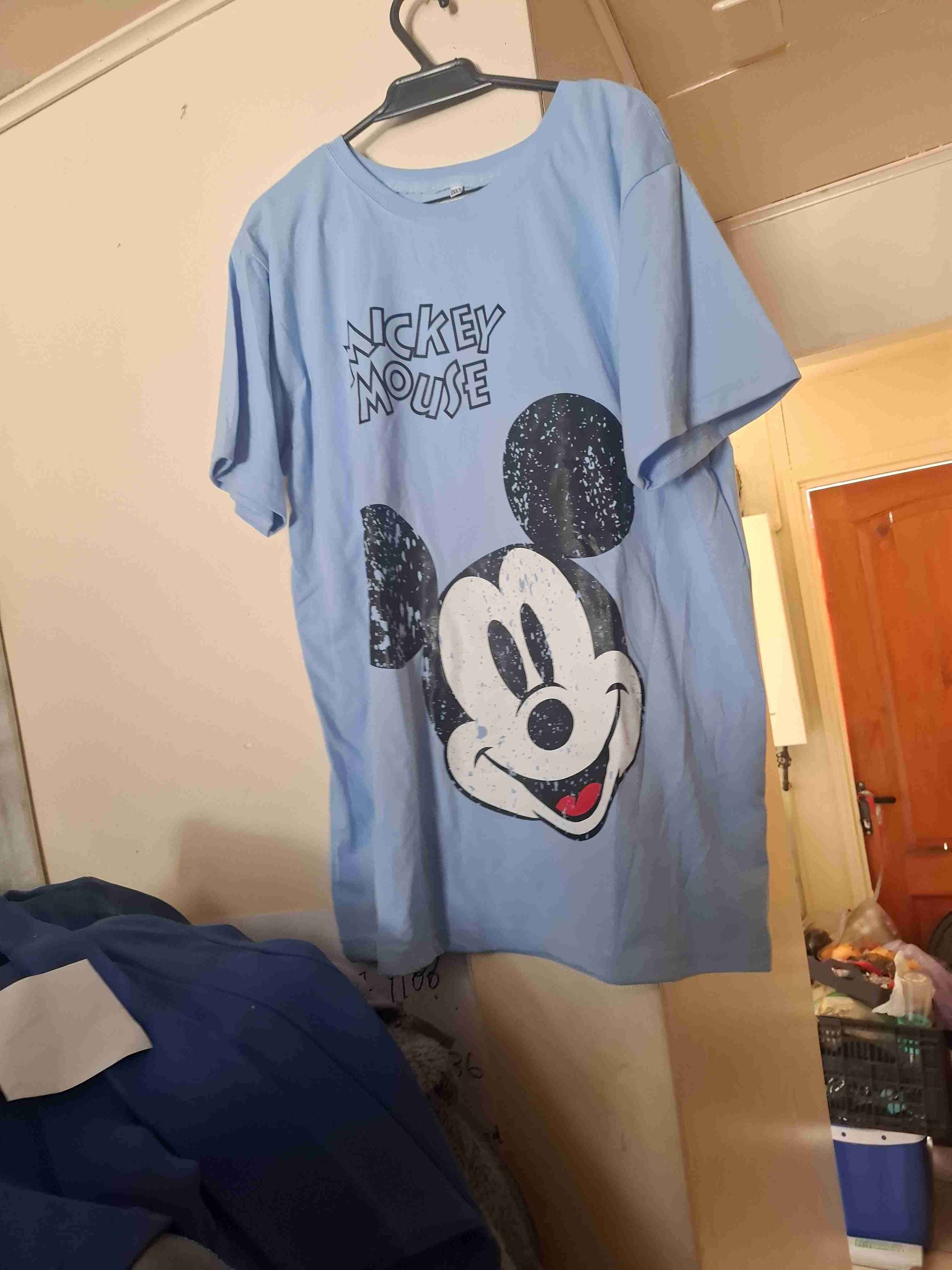 Polera rosada con diseño de personaje - miniatura 2