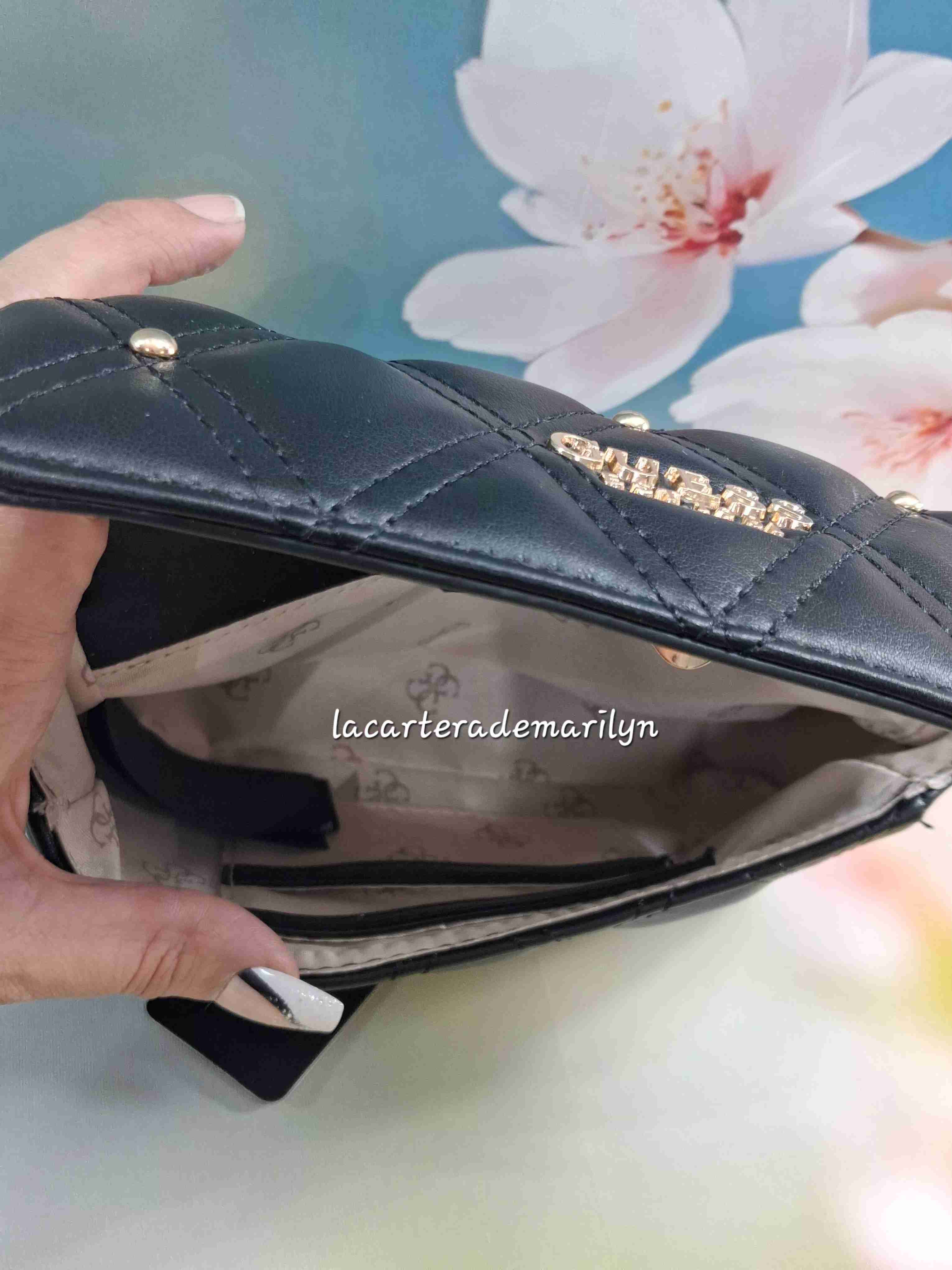 Cartera crossbody Guess negra pequeña - miniatura 4