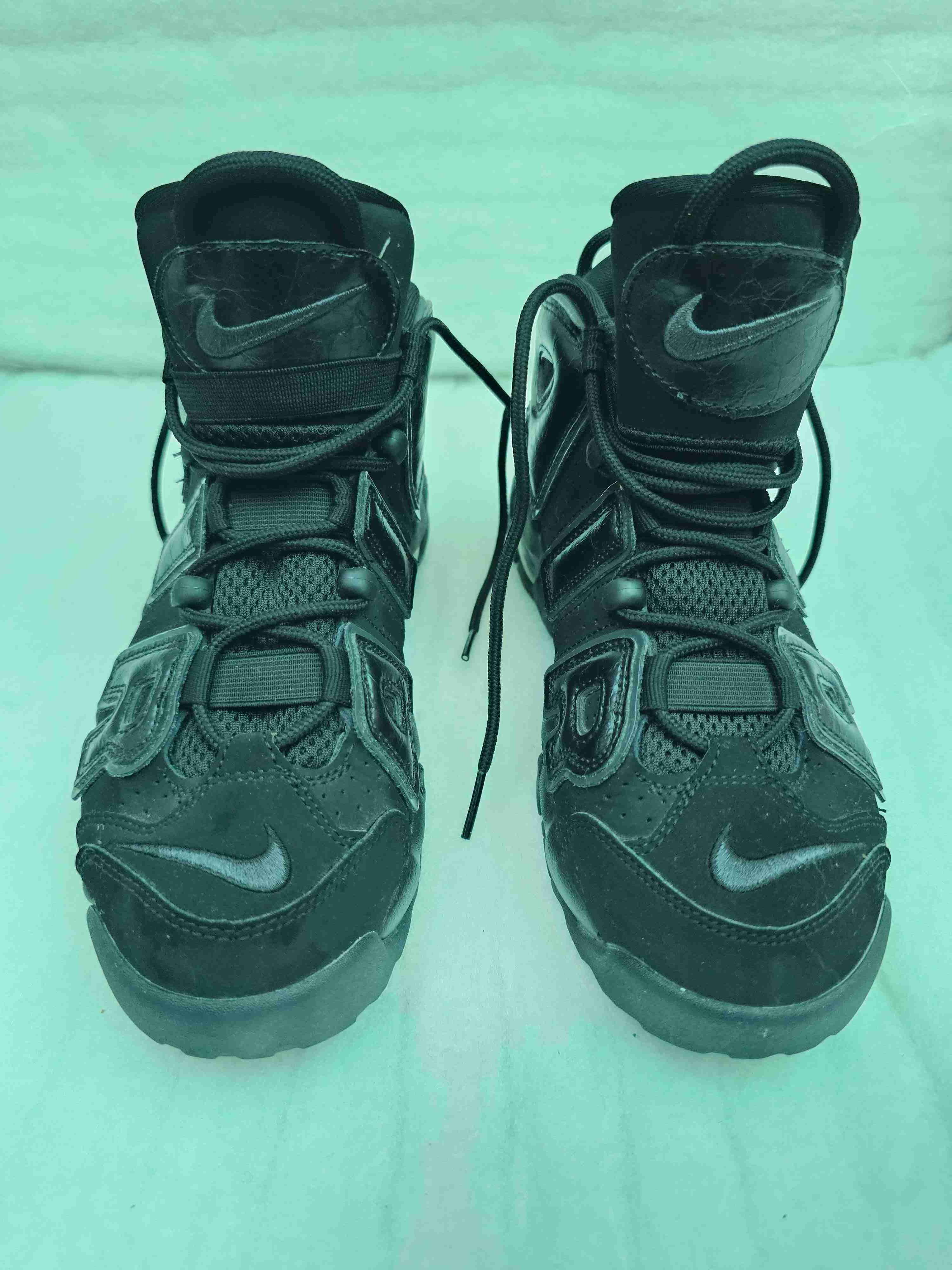 ZAPATILLAS NIKE AIR MORE UPTEMPO KI BP TRIPLE BLAC - miniatura 4