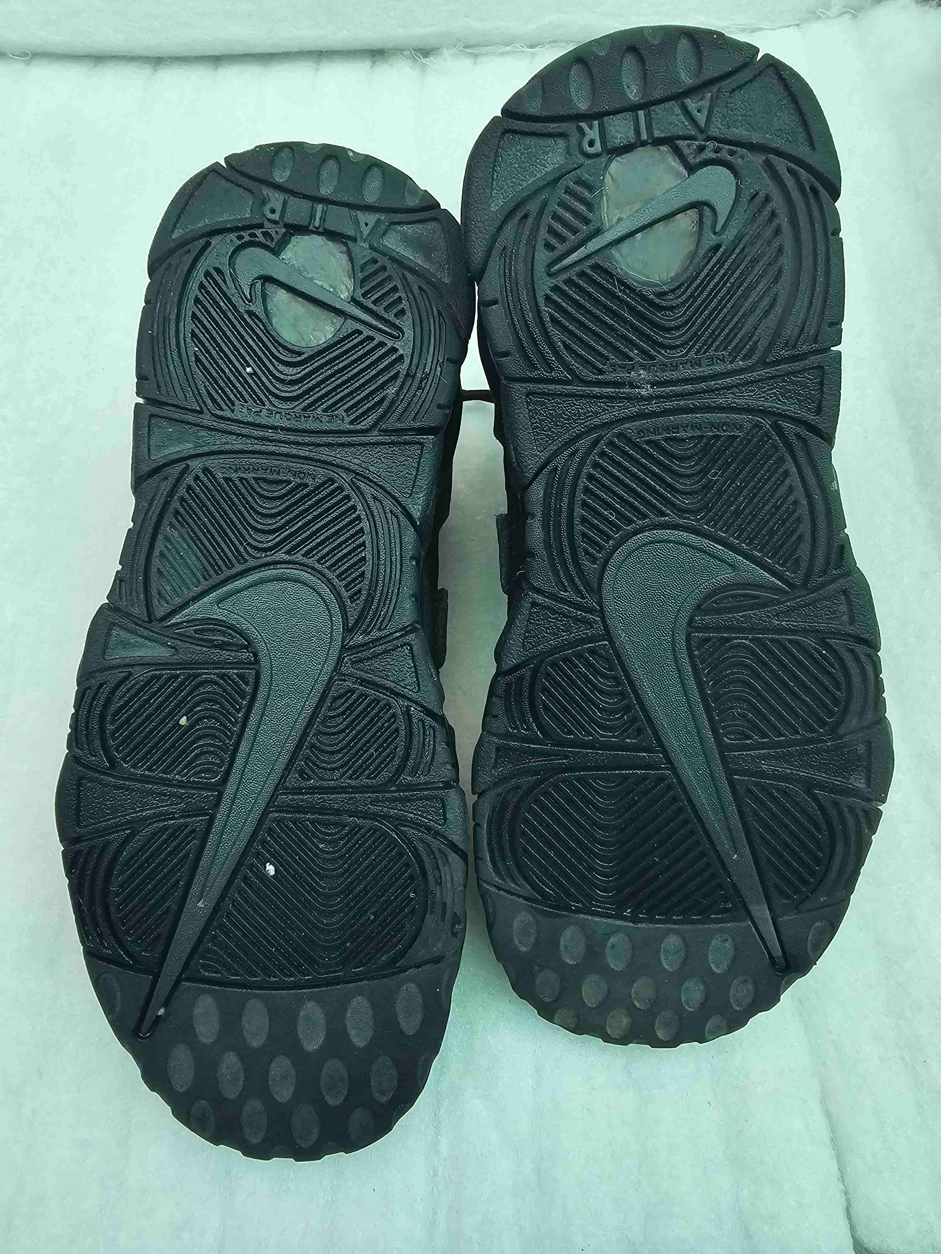 ZAPATILLAS NIKE AIR MORE UPTEMPO KI BP TRIPLE BLAC - miniatura 6