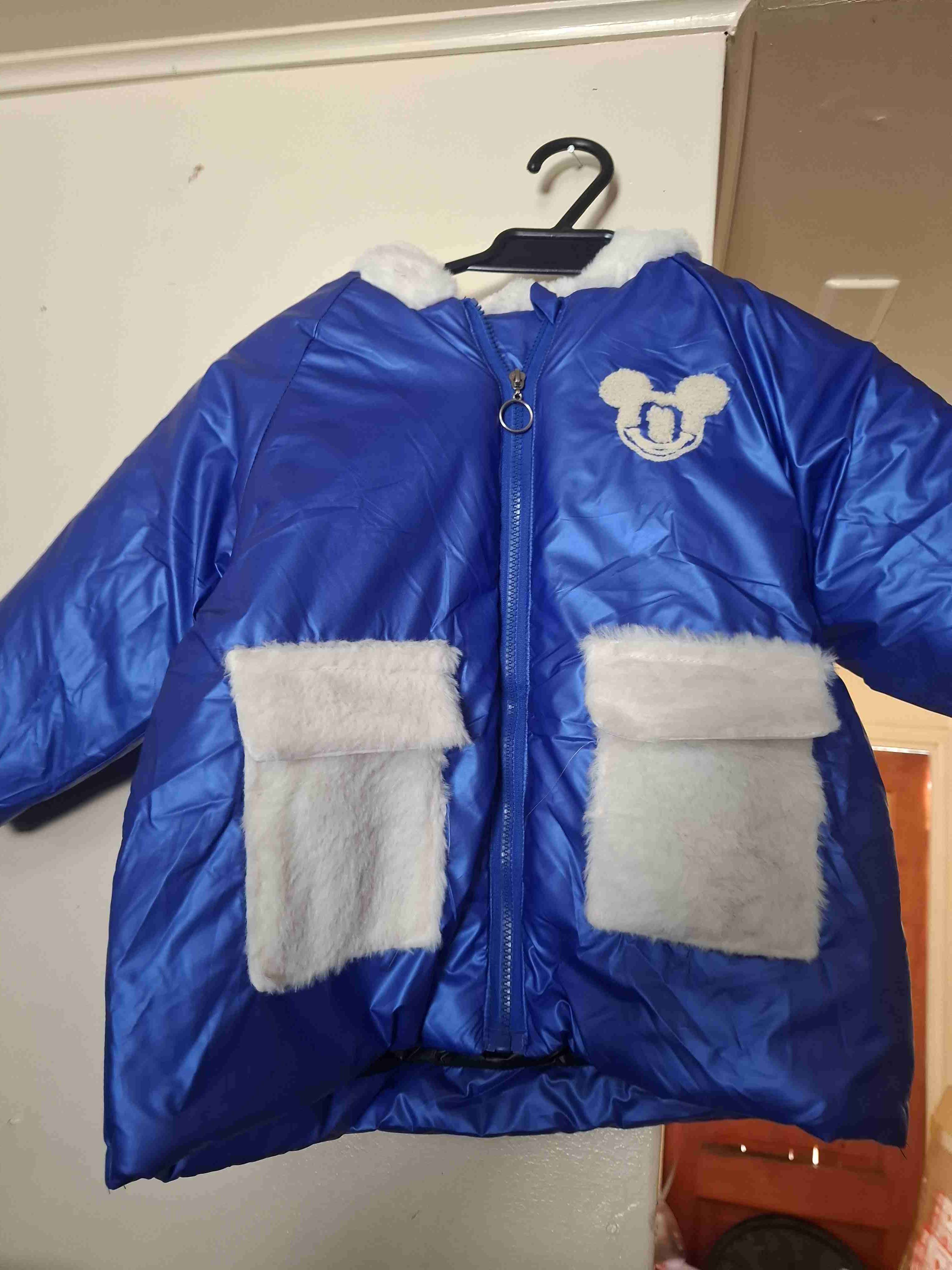 Chaqueta azul infantil con parches