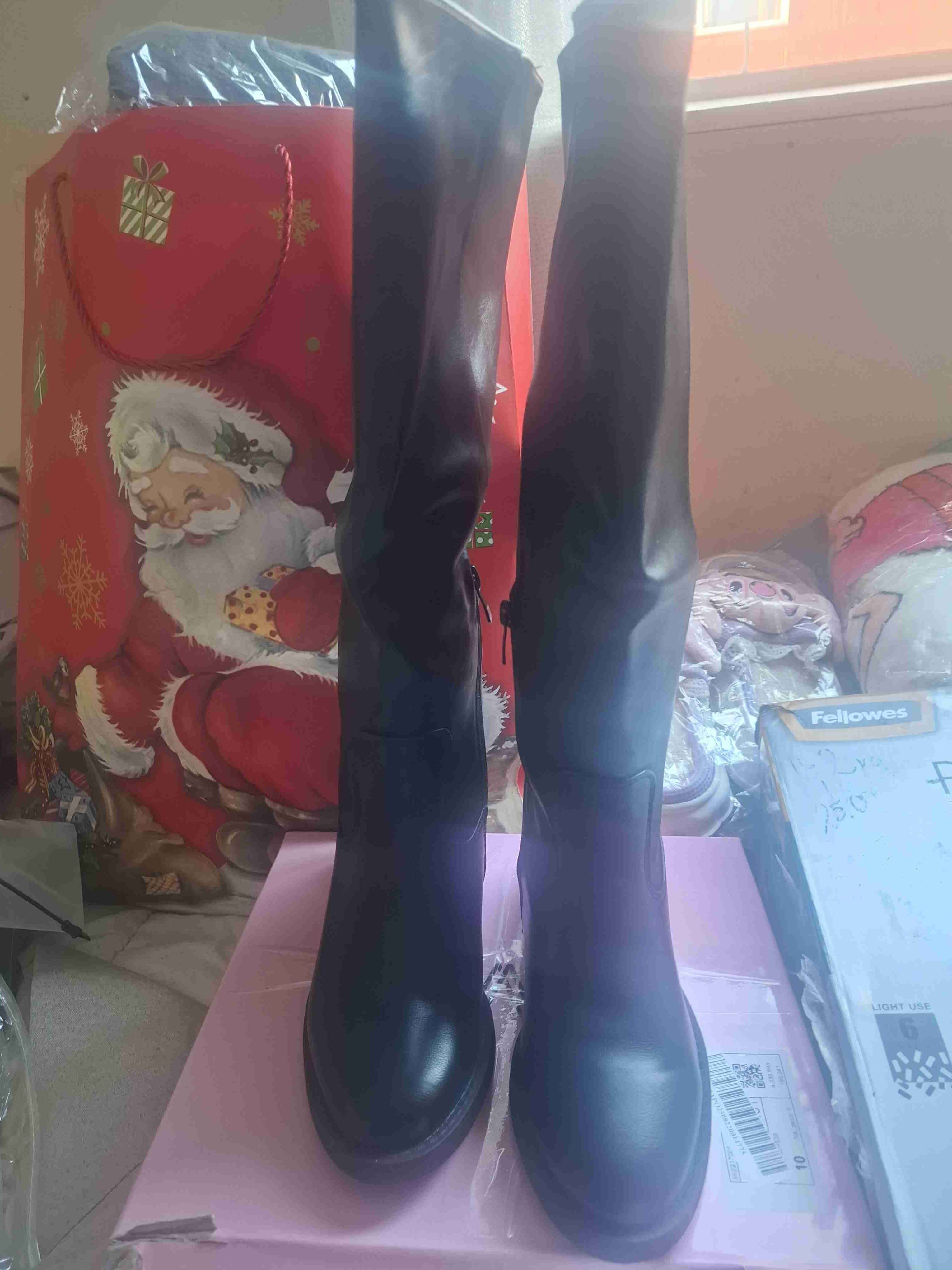 Botas negras altas con adorno - miniatura 2