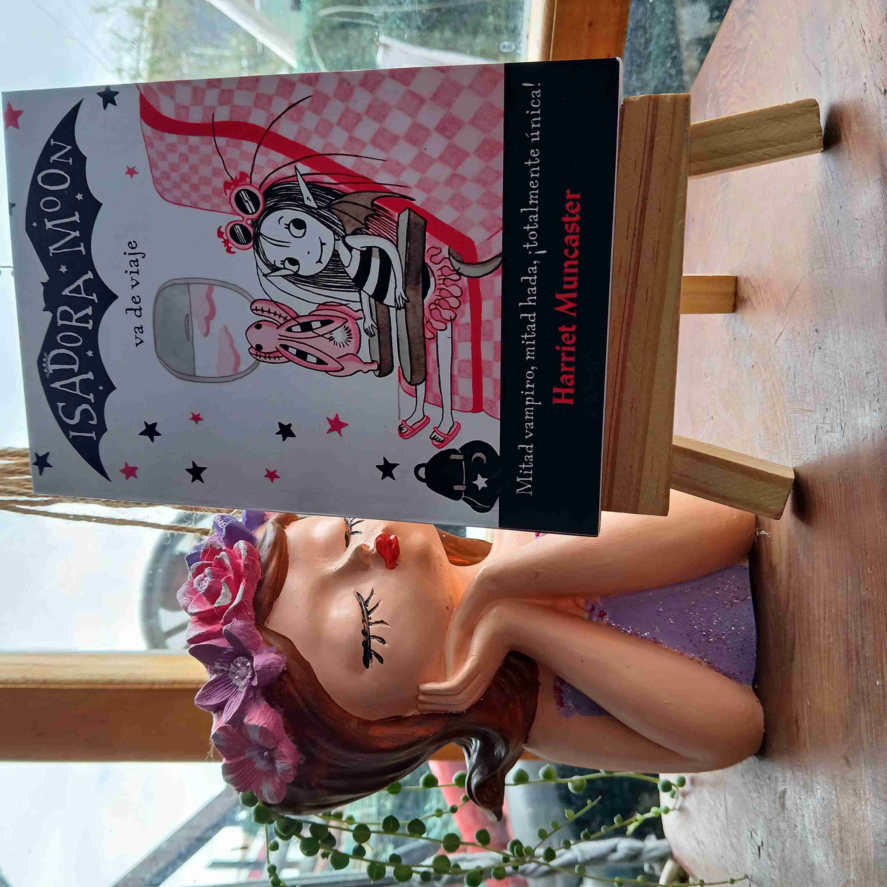 Libro Isadora Moon va al colegio - miniatura 4