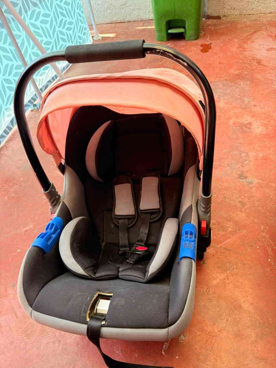 Silla de auto Infanti burdeos - miniatura 2