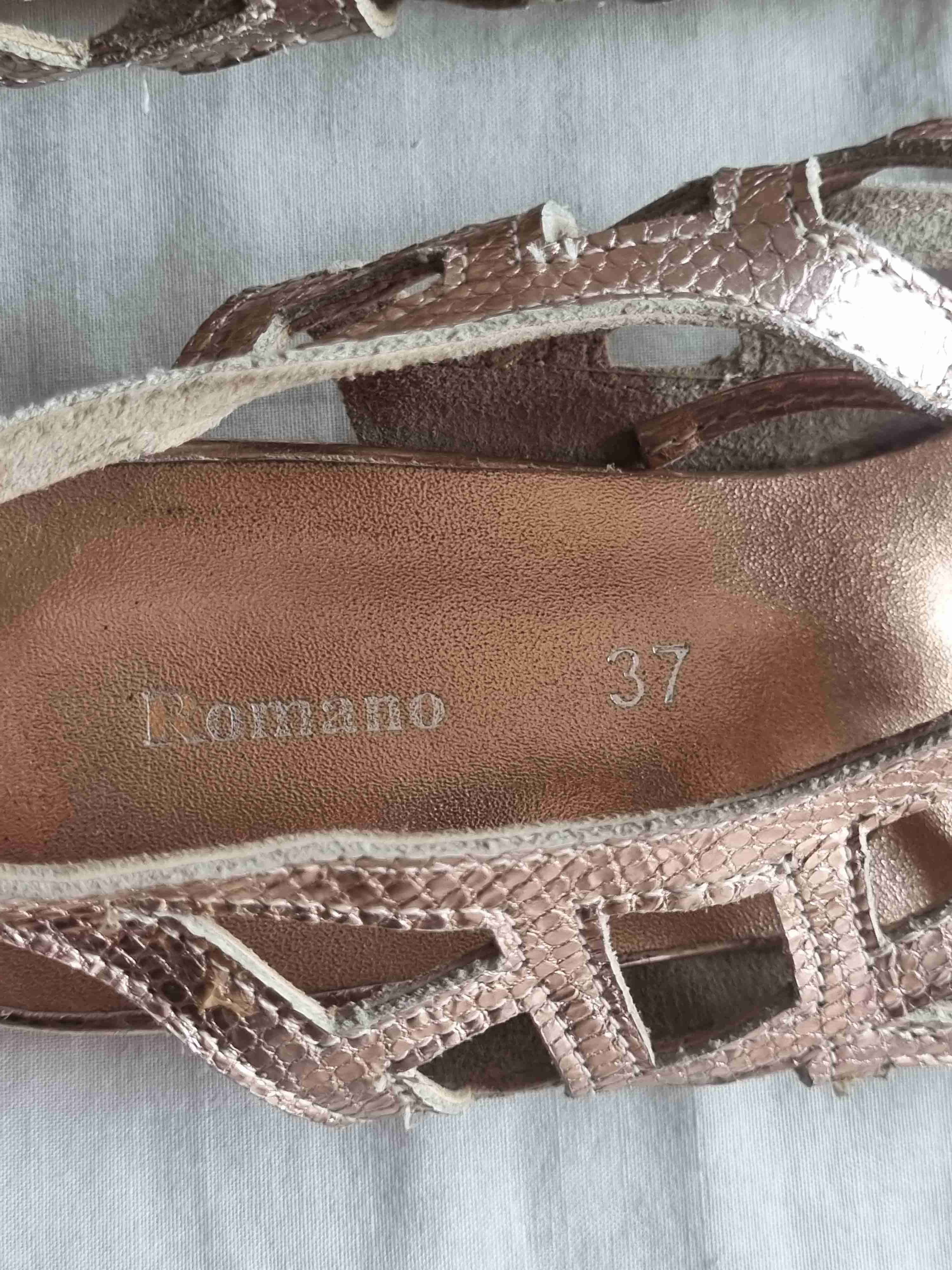 Sandalias marca ROMANO n°37. Planas. Cuero. - miniatura 6