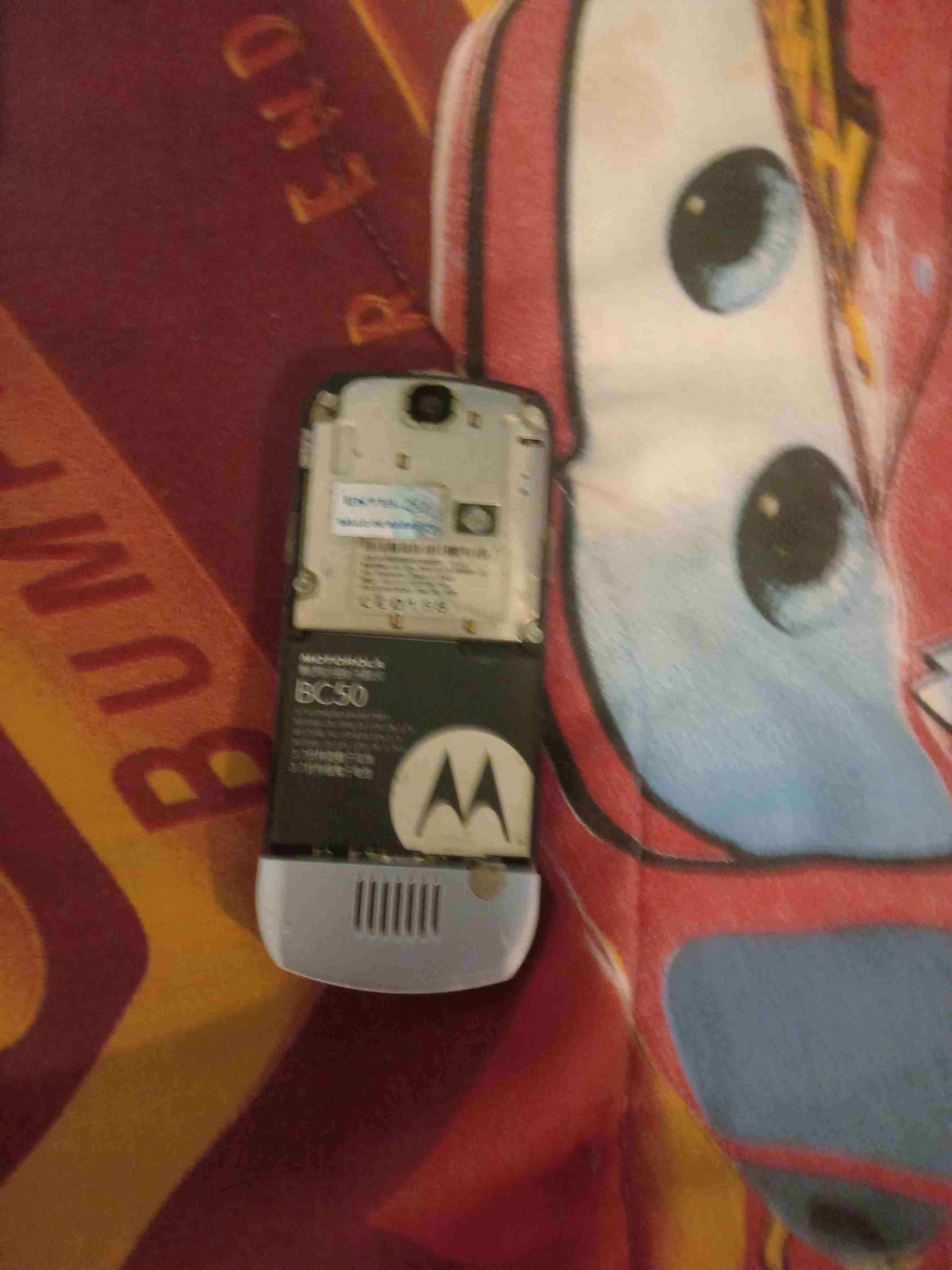 Celular antiguo Motorola - 2