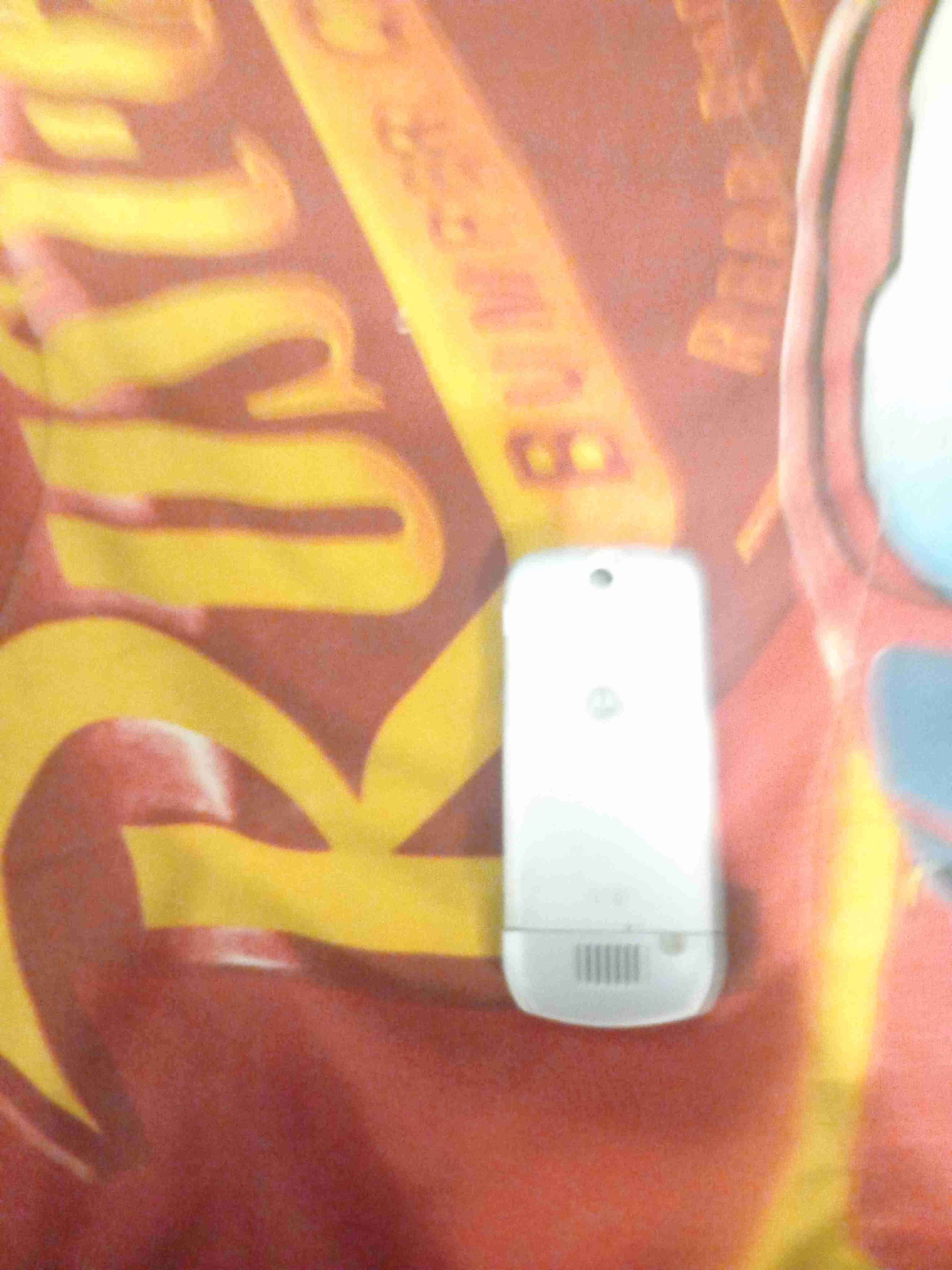 Celular antiguo Motorola - 3