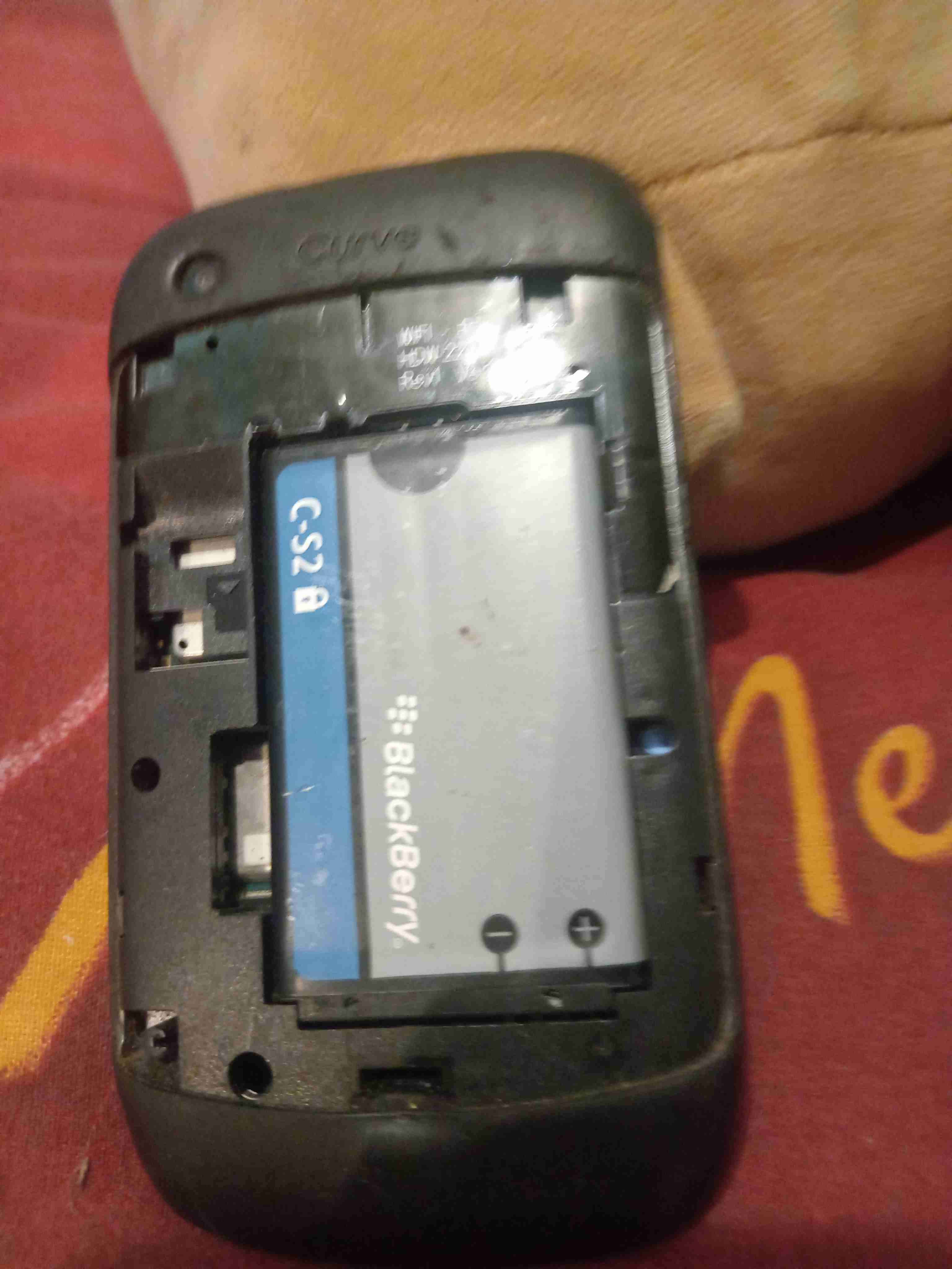 Teléfono BlackBerry usado - miniatura 2