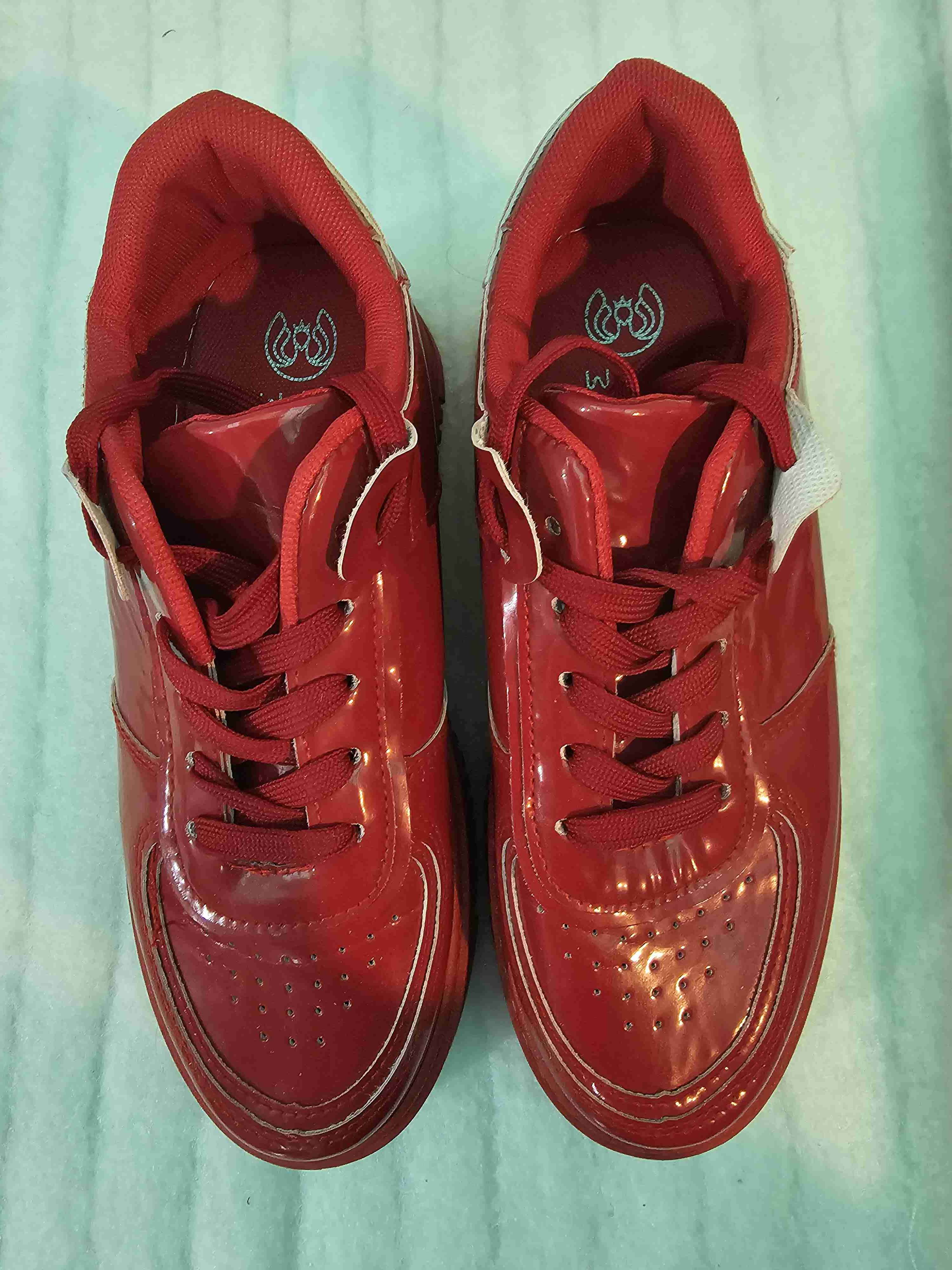 Zapatillas rojas charol brillantes weide