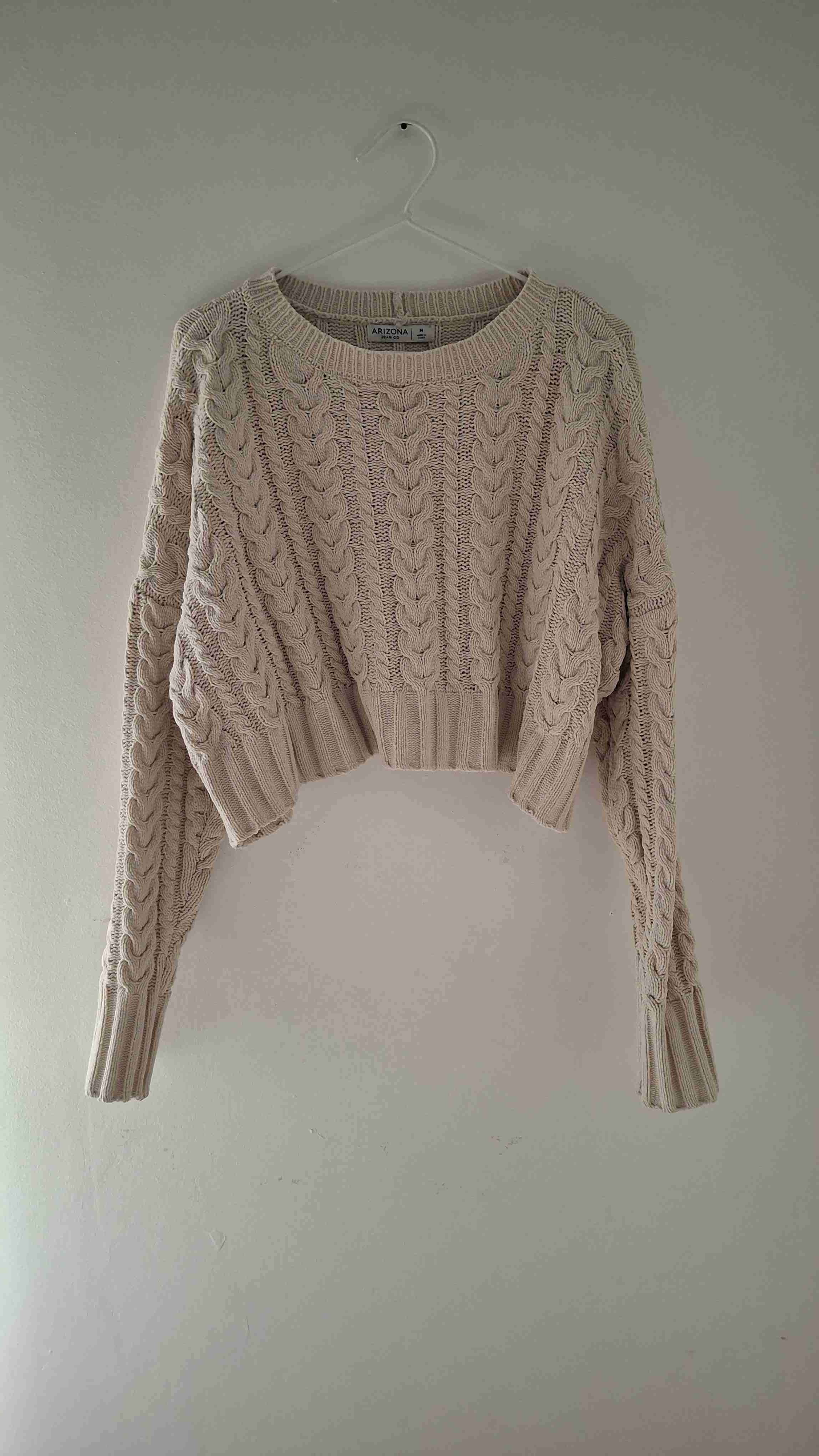 Suéter tejido beige