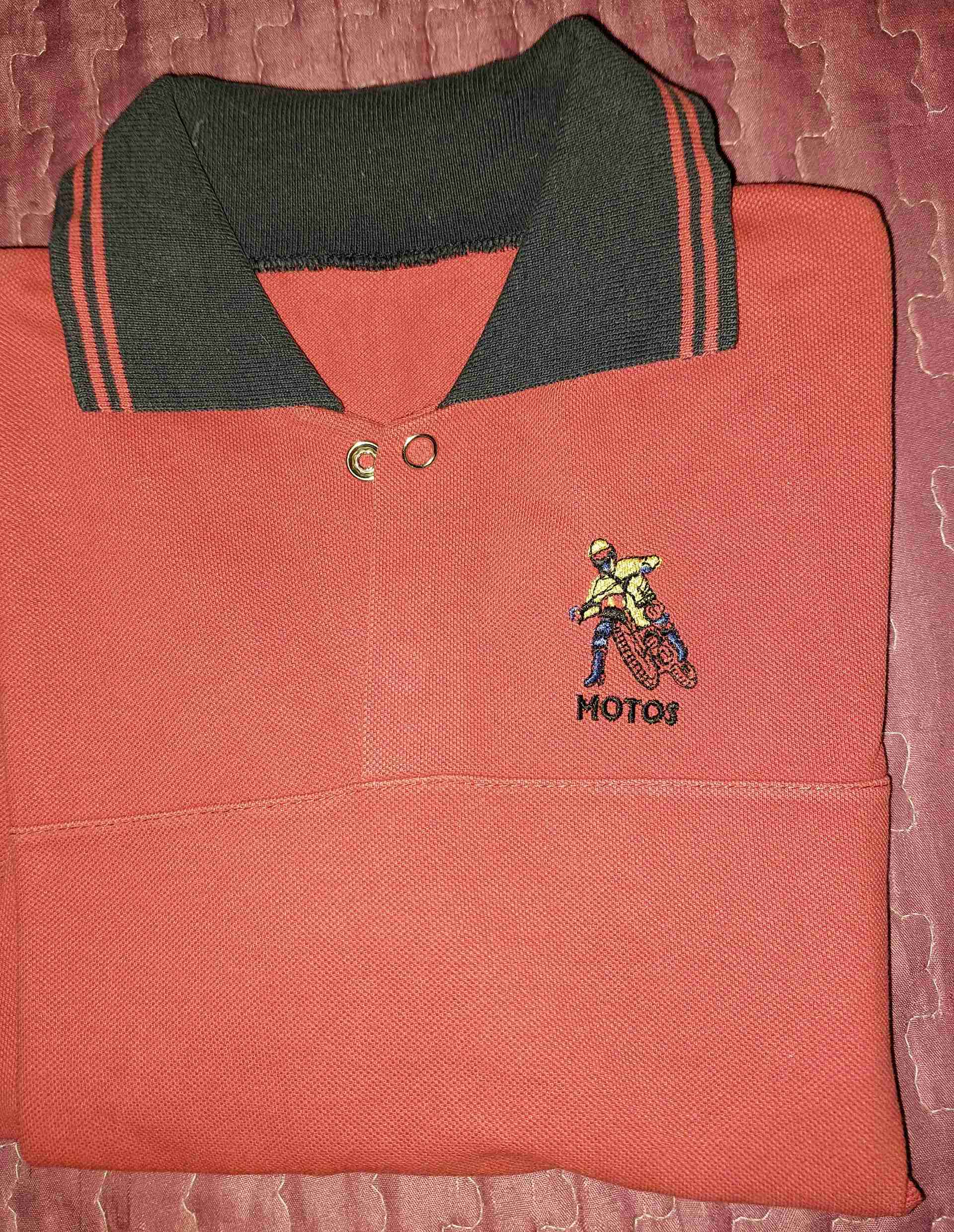 Polera polo roja Motos