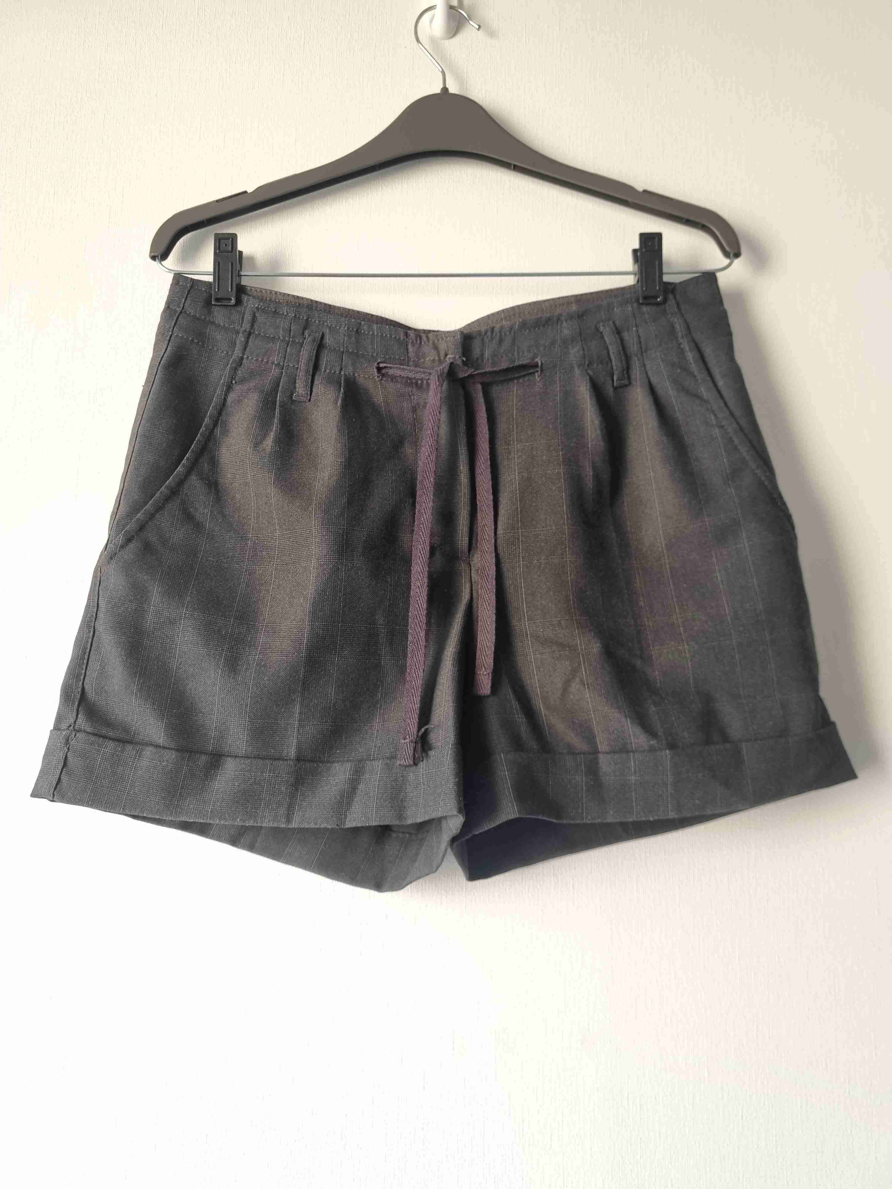 Shorts MNG talla 36, gris oscuro