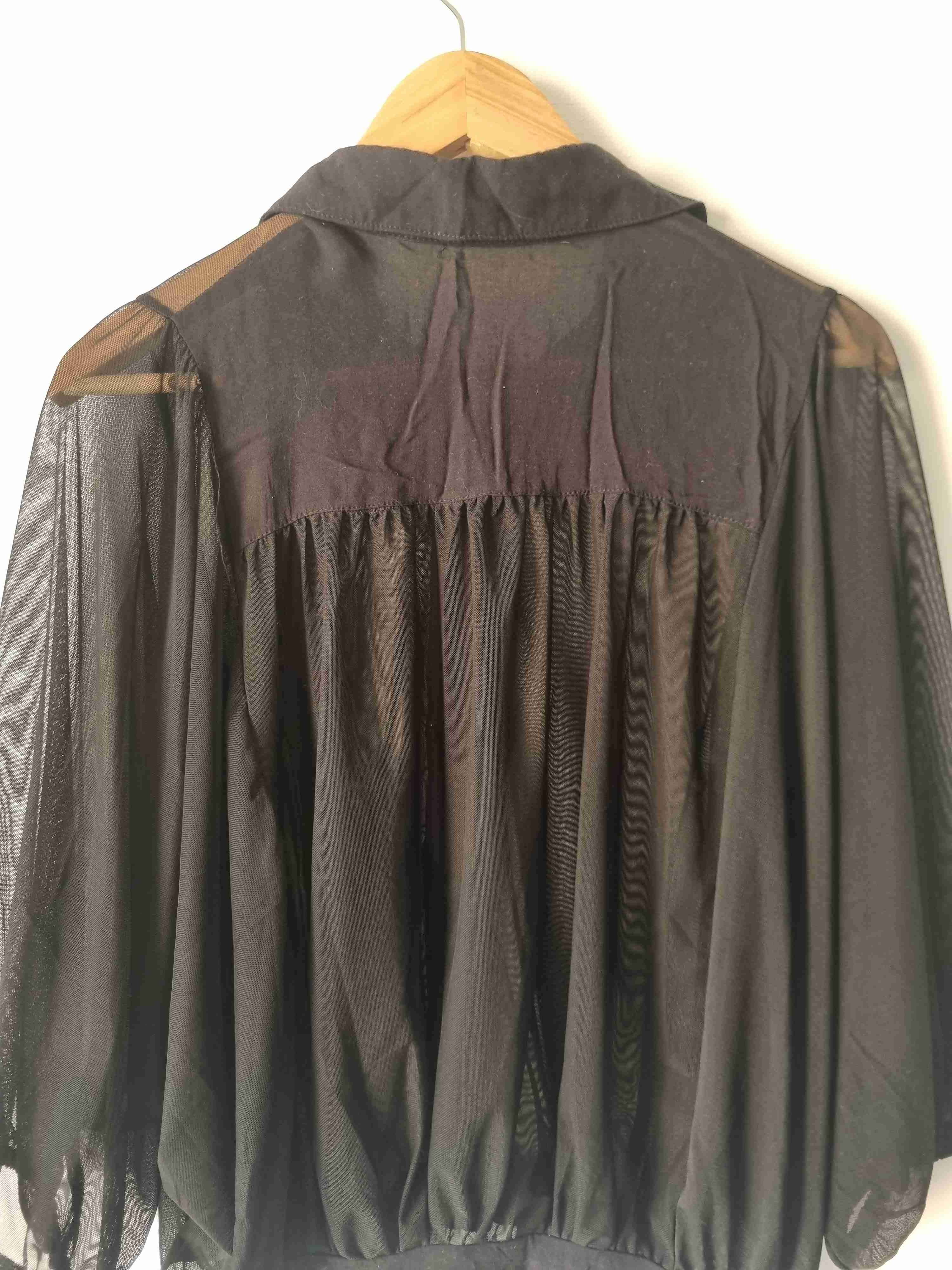 Blusa Wados, talla M tela semitransparente negra - miniatura 6