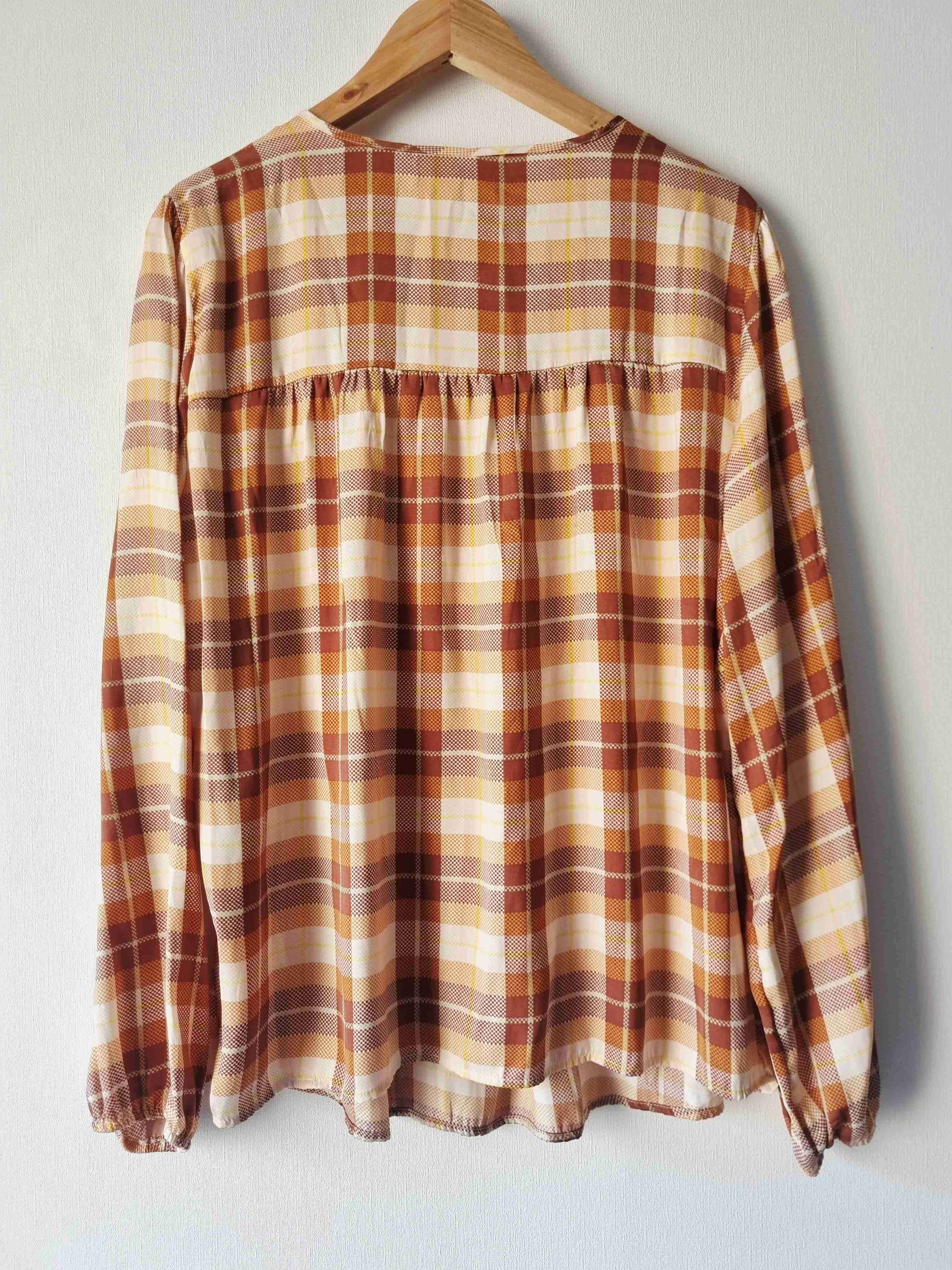 Blusa LC Lauren Conrad, XL cuadrillé tonos tierra - miniatura 4