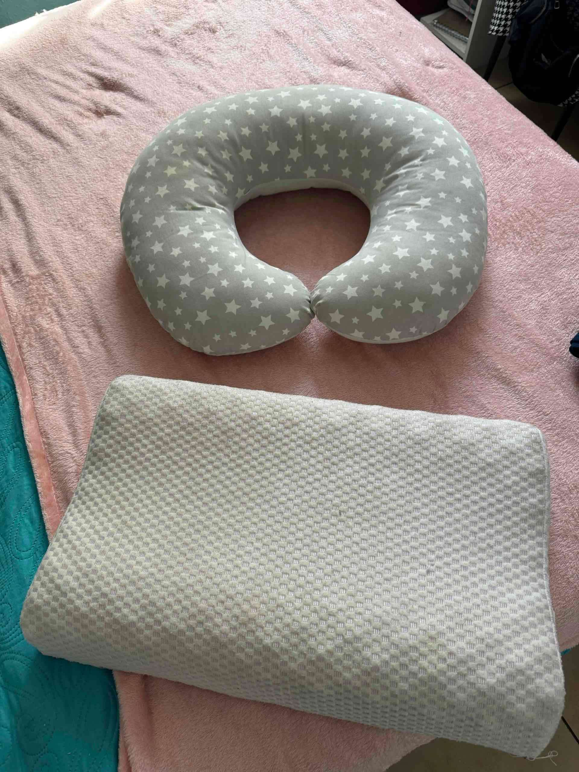 Cojín y almohada para bebé