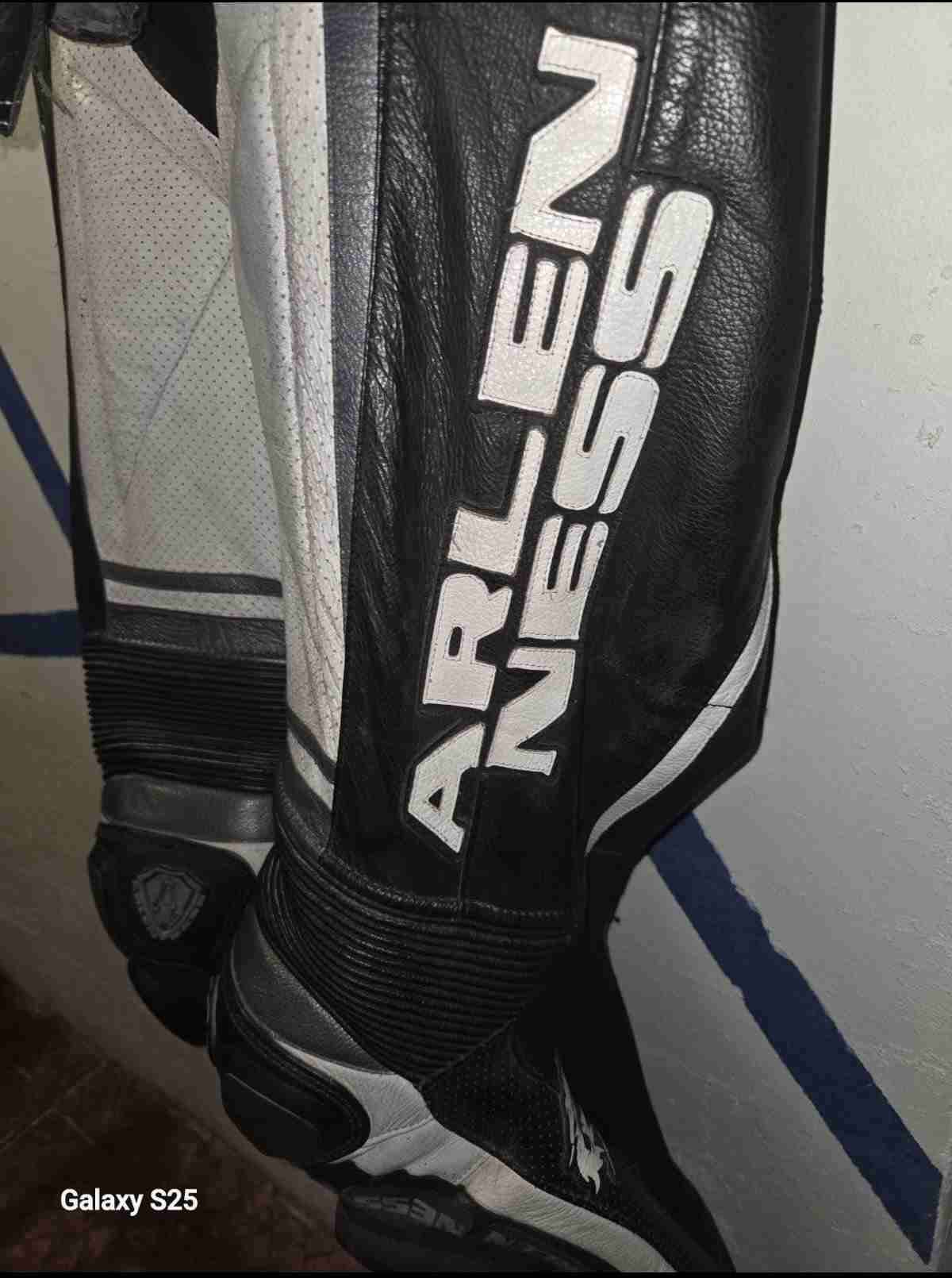 Traje de moto Arlen Ness