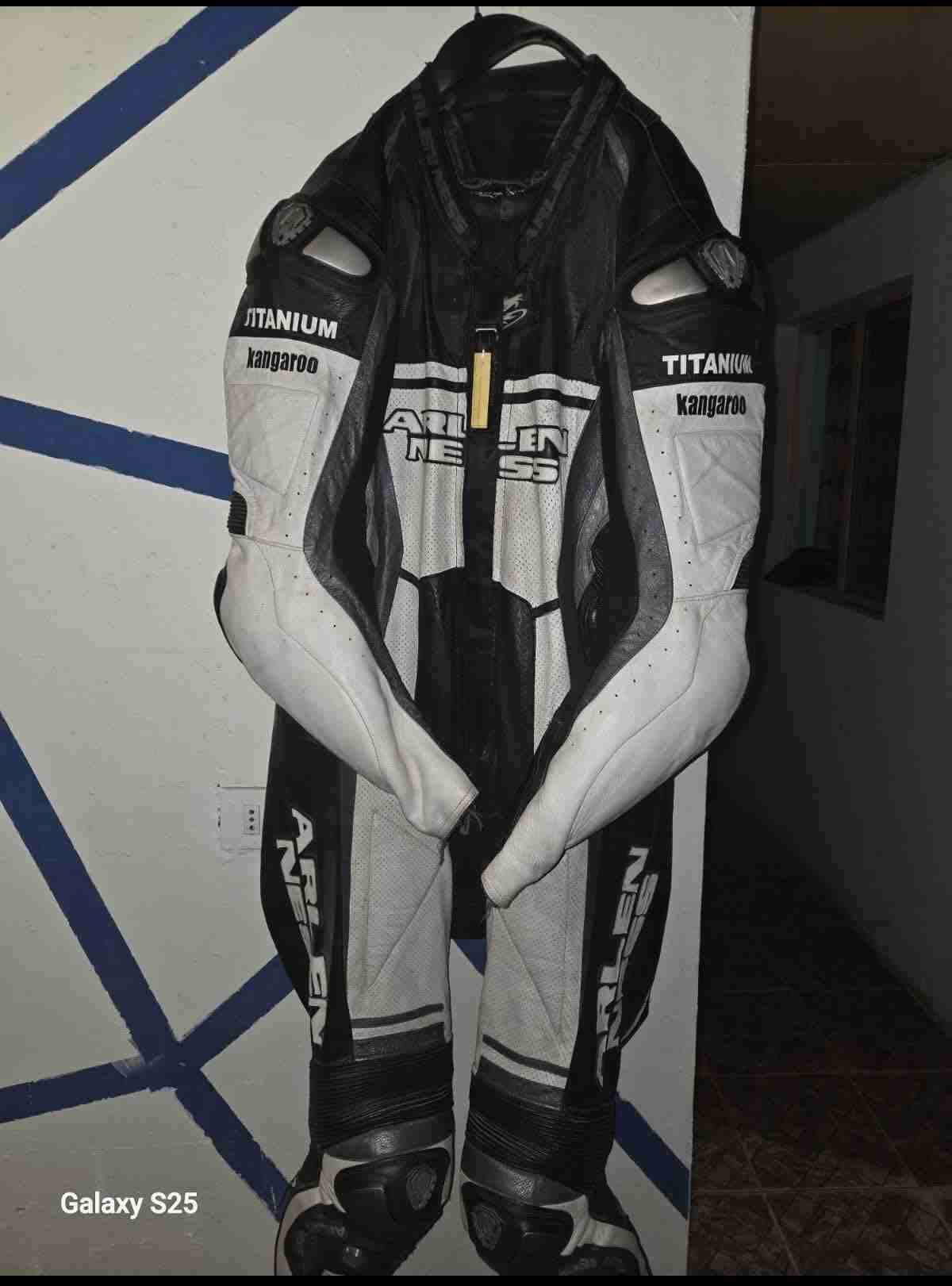 Traje de moto Arlen Ness - miniatura 3