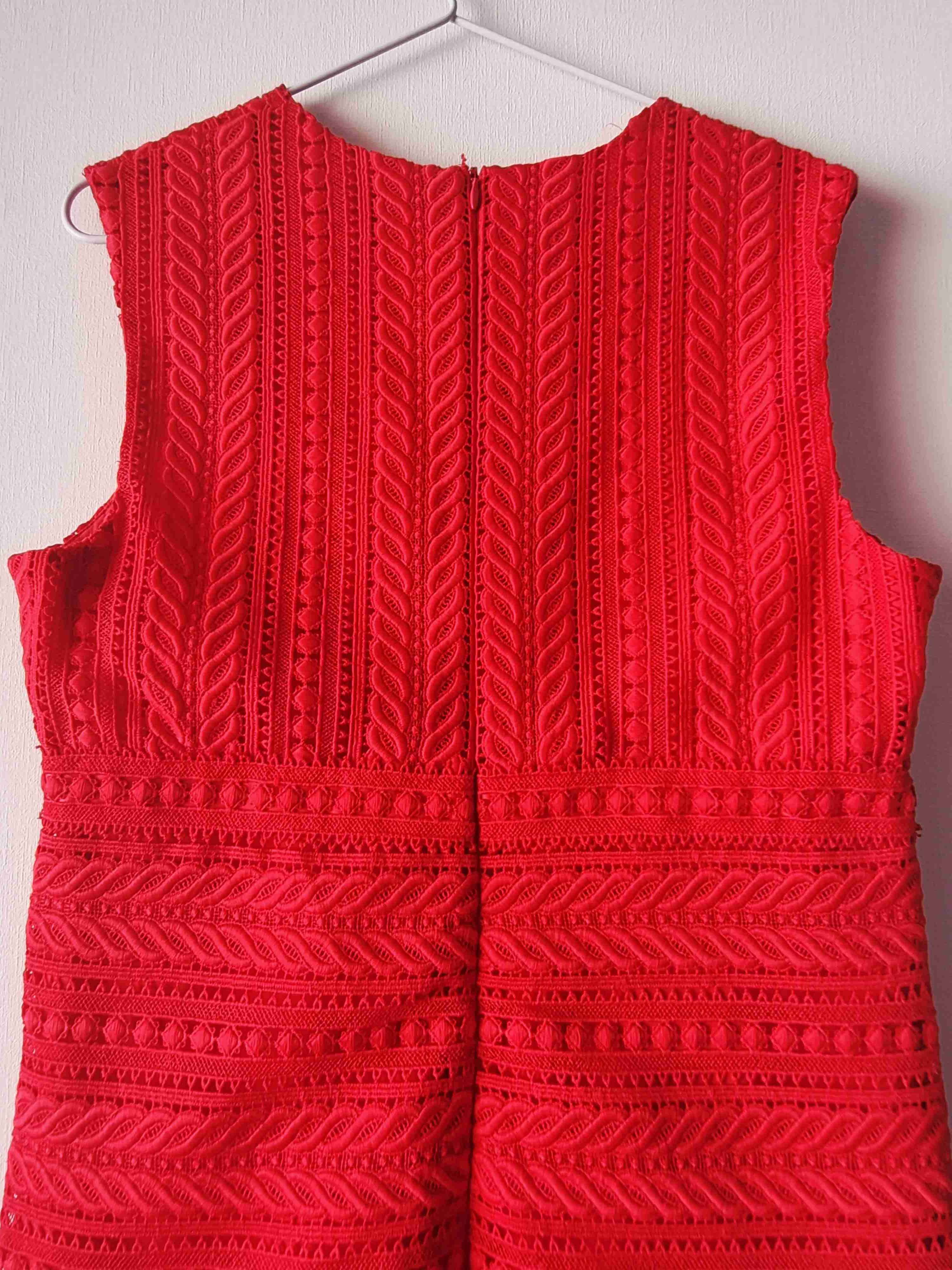 Vestido marca Maison 123 rojo encaje, talla M. - miniatura 4