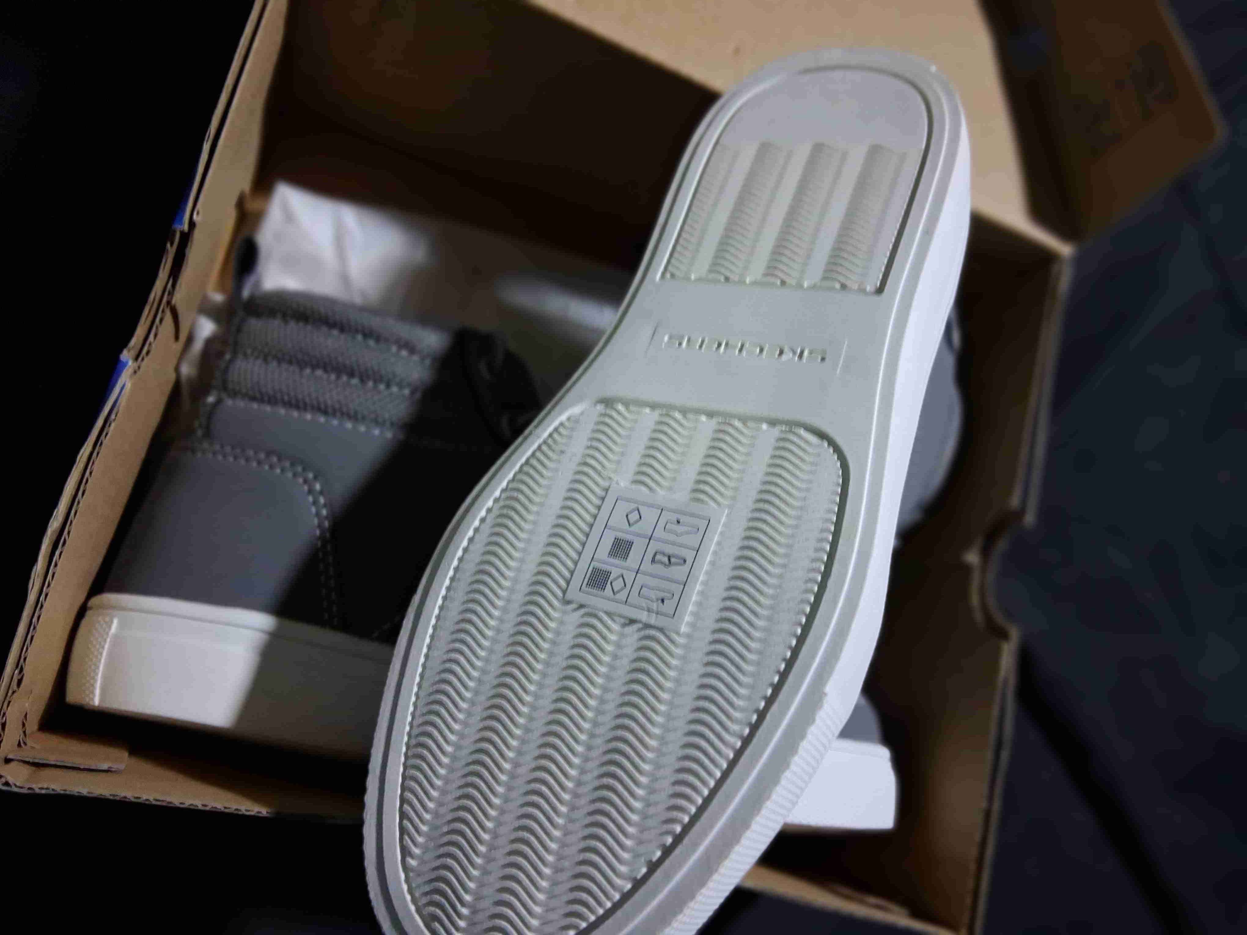 Zapatillas grises impermeables - miniatura 2