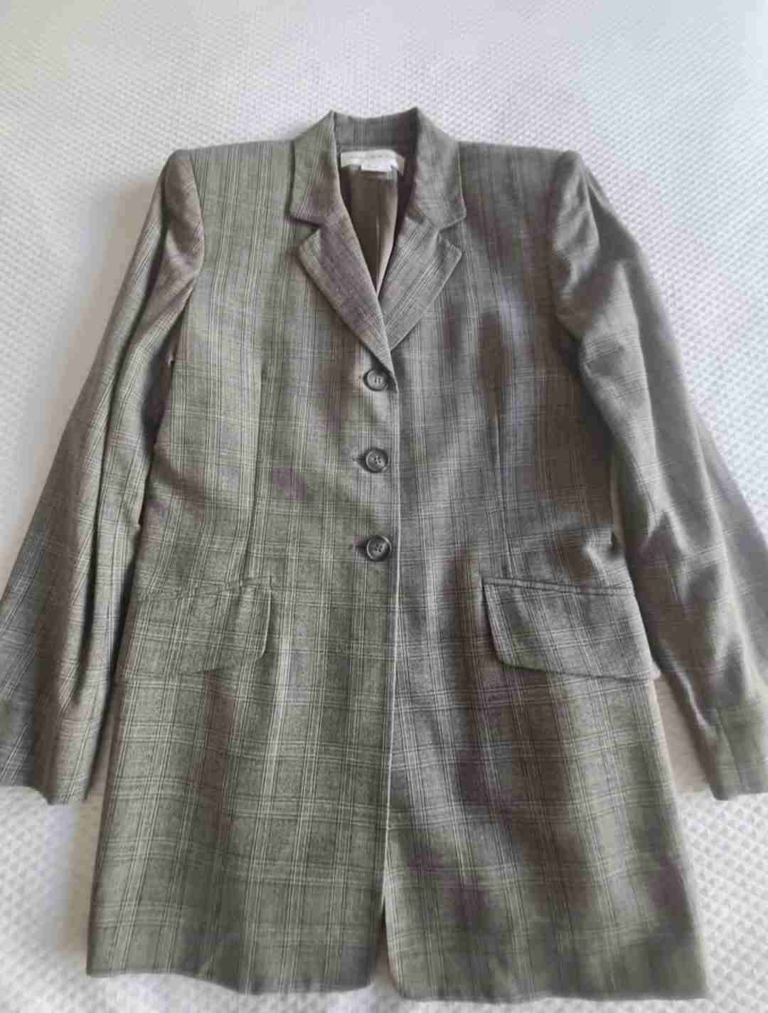 Traje formal Jones New York  cafe a cuadros.