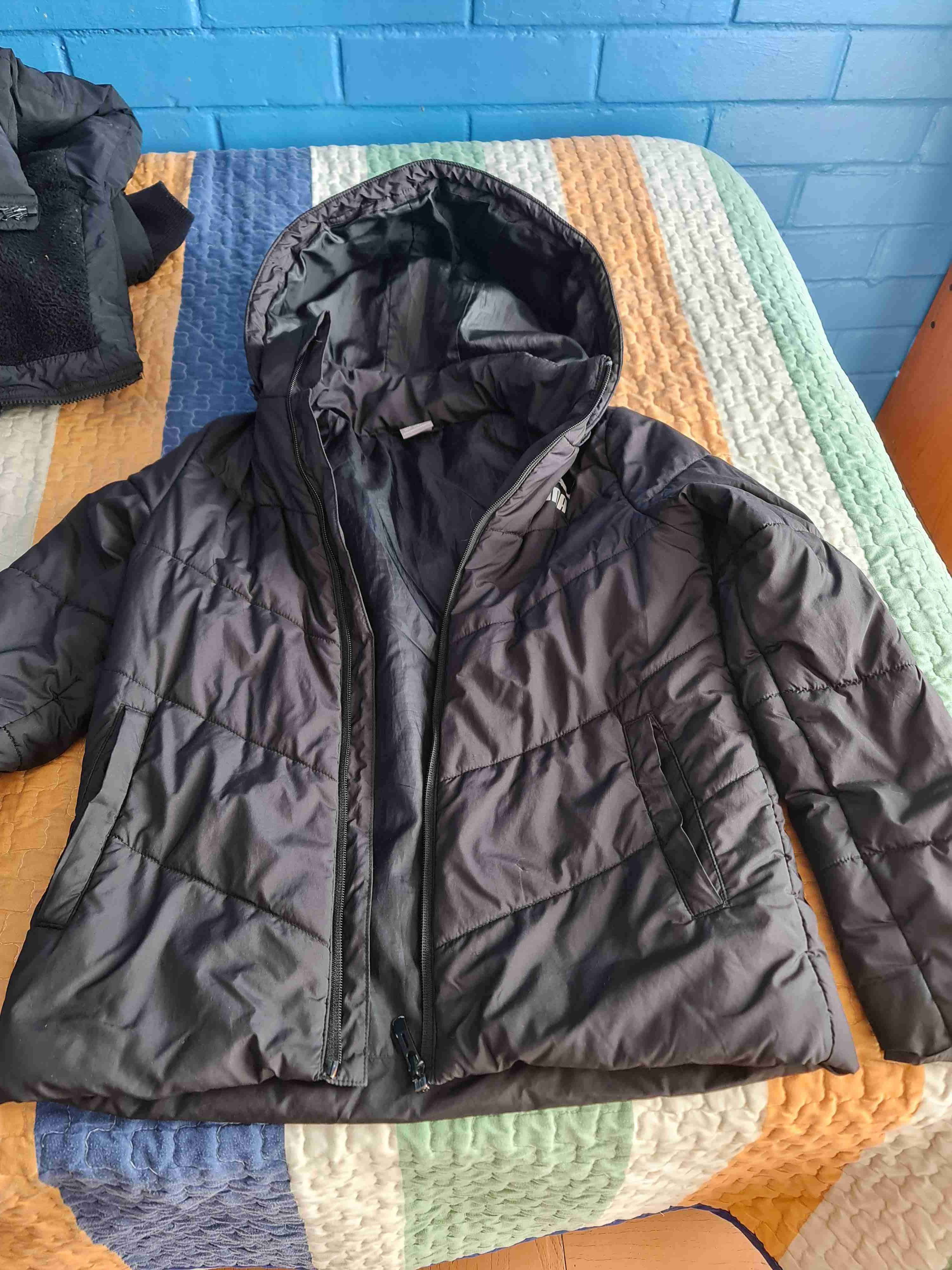 Chaqueta negra con capucha Puma - miniatura 2