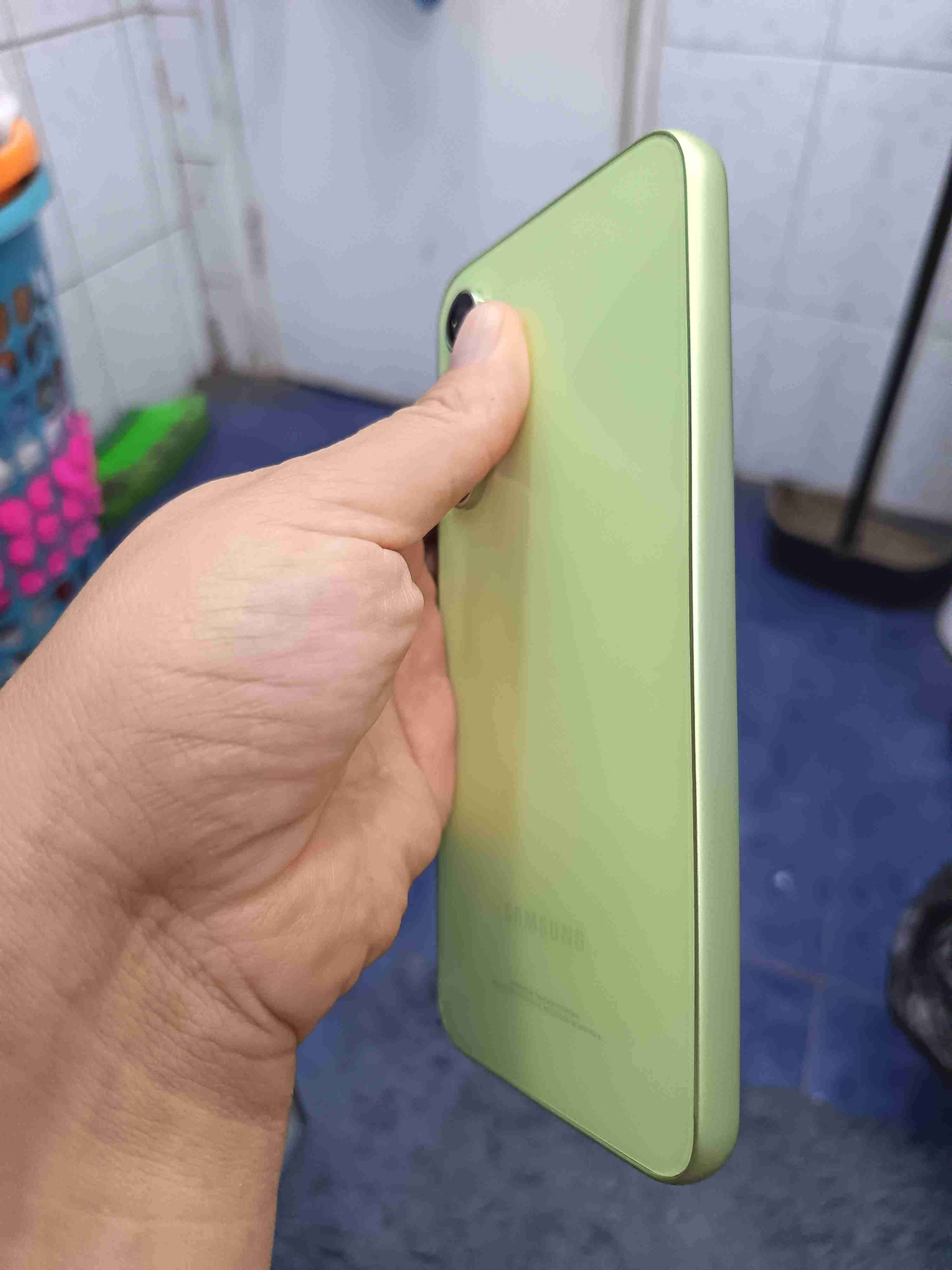 Smartphone verde en buen estado - 5