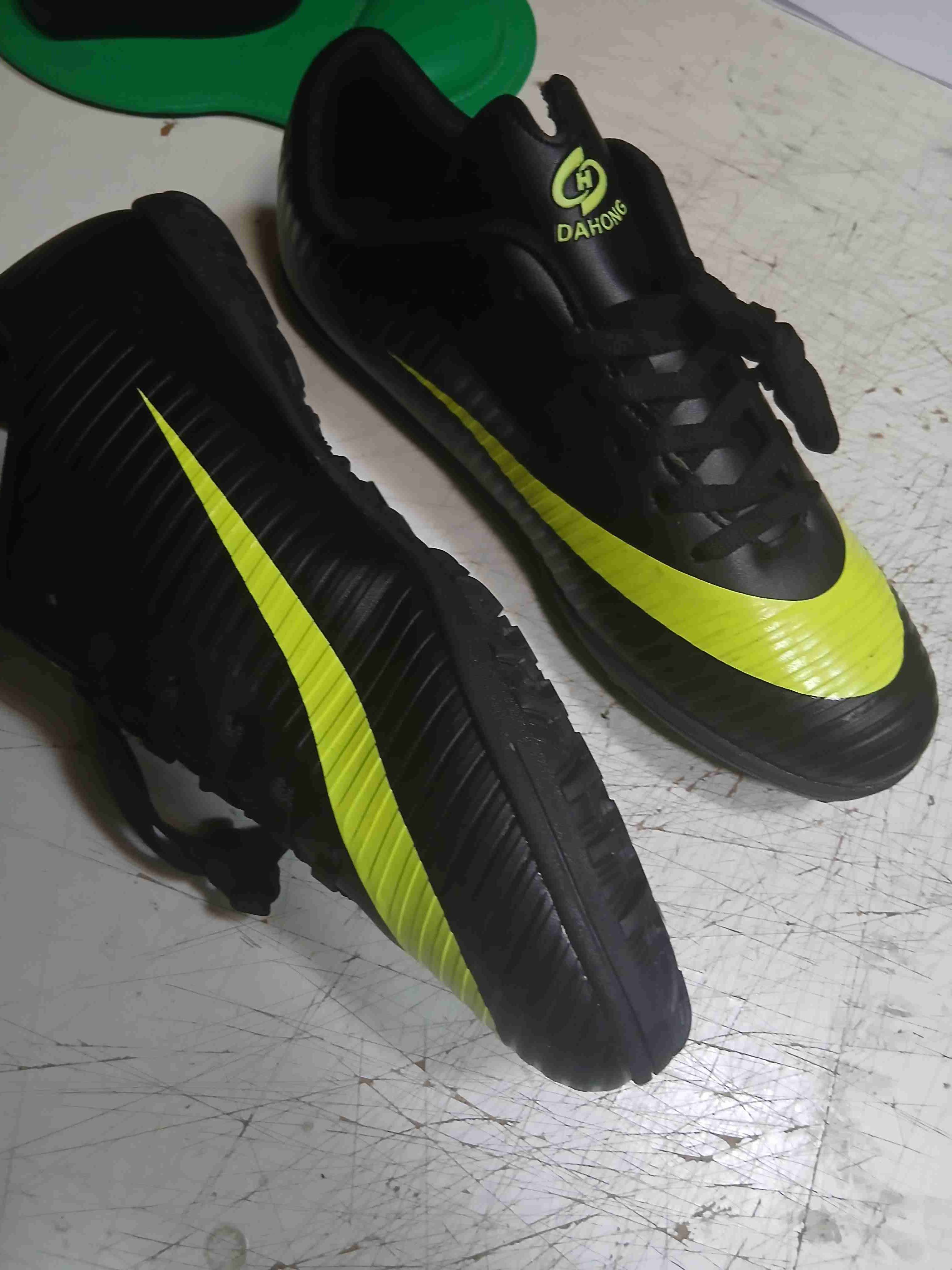 Zapatillas de fútbol negras Dahong - miniatura 3