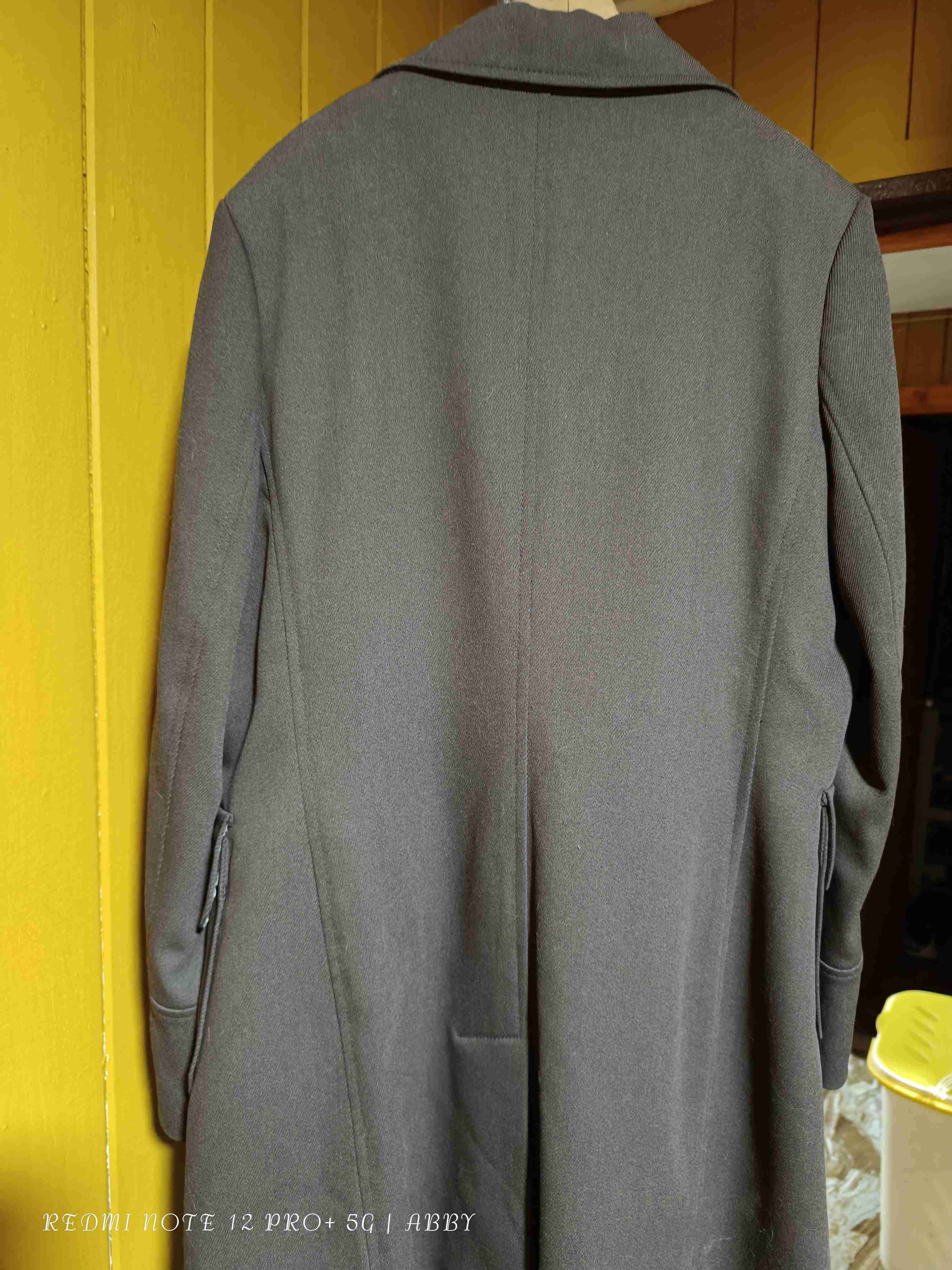 Abrigo gris oscuro elegante - miniatura 2