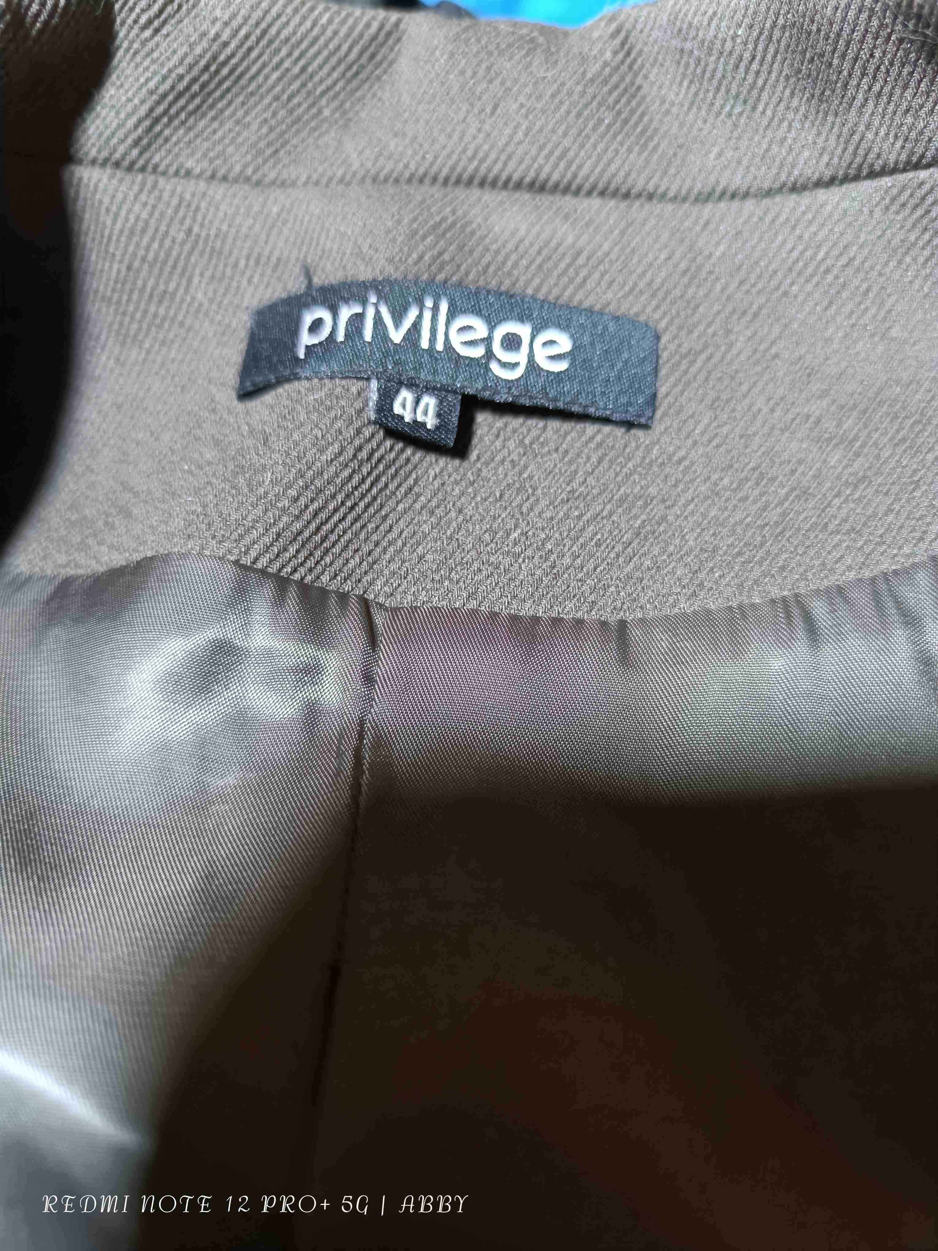 Abrigo gris oscuro elegante - miniatura 3