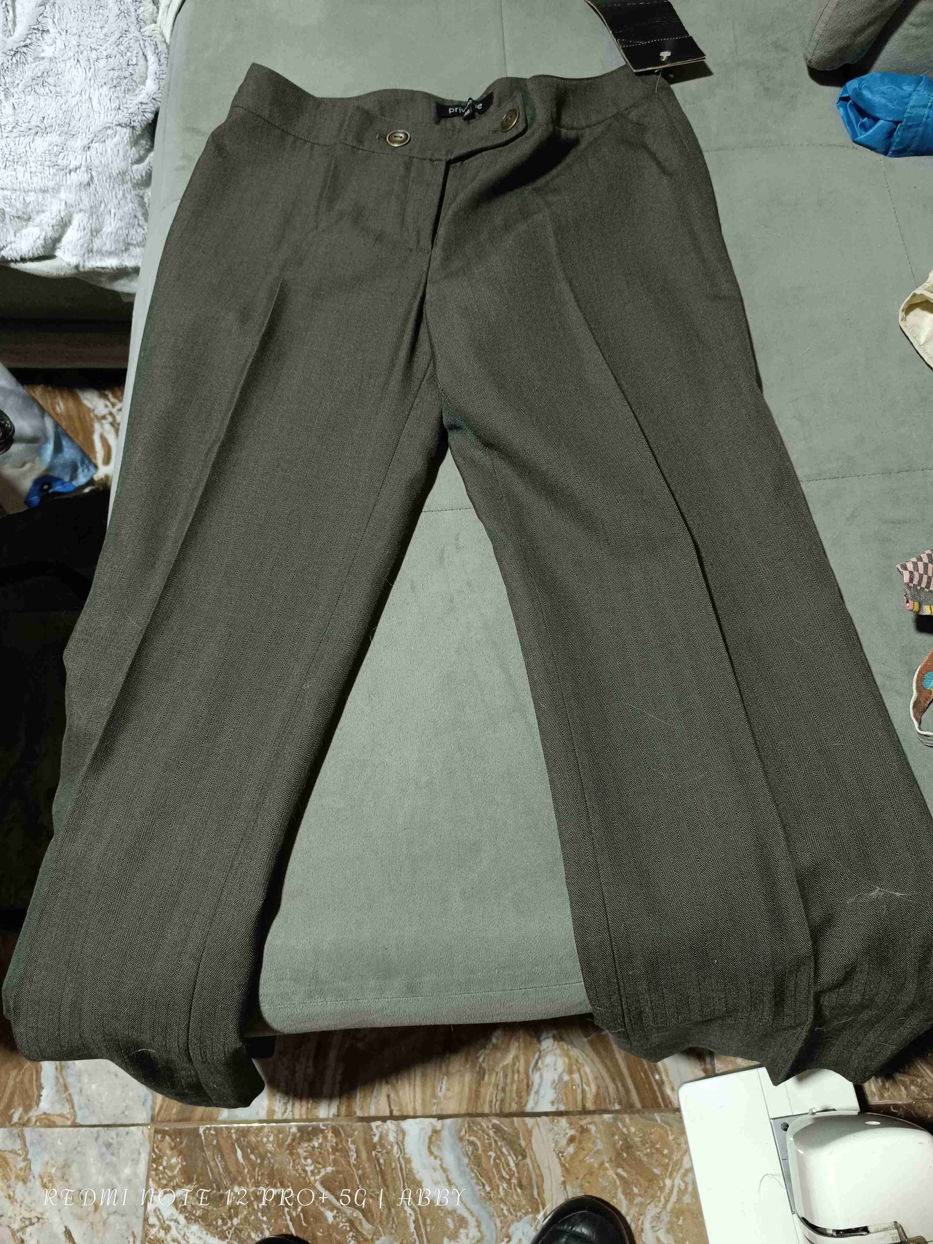 Pantalón gris oscuro de vestir