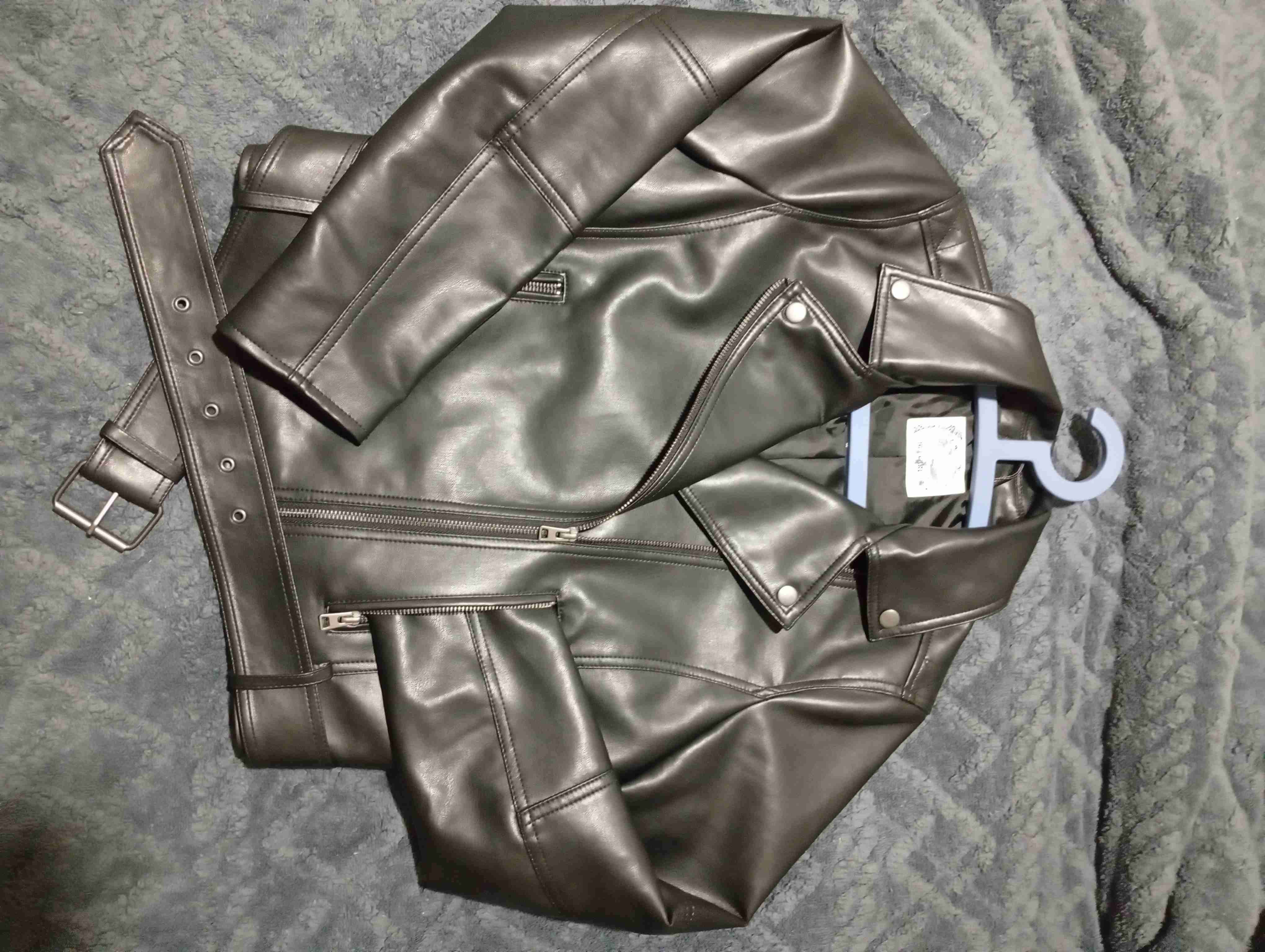 Chaqueta de cuero negro con cierre - miniatura 2