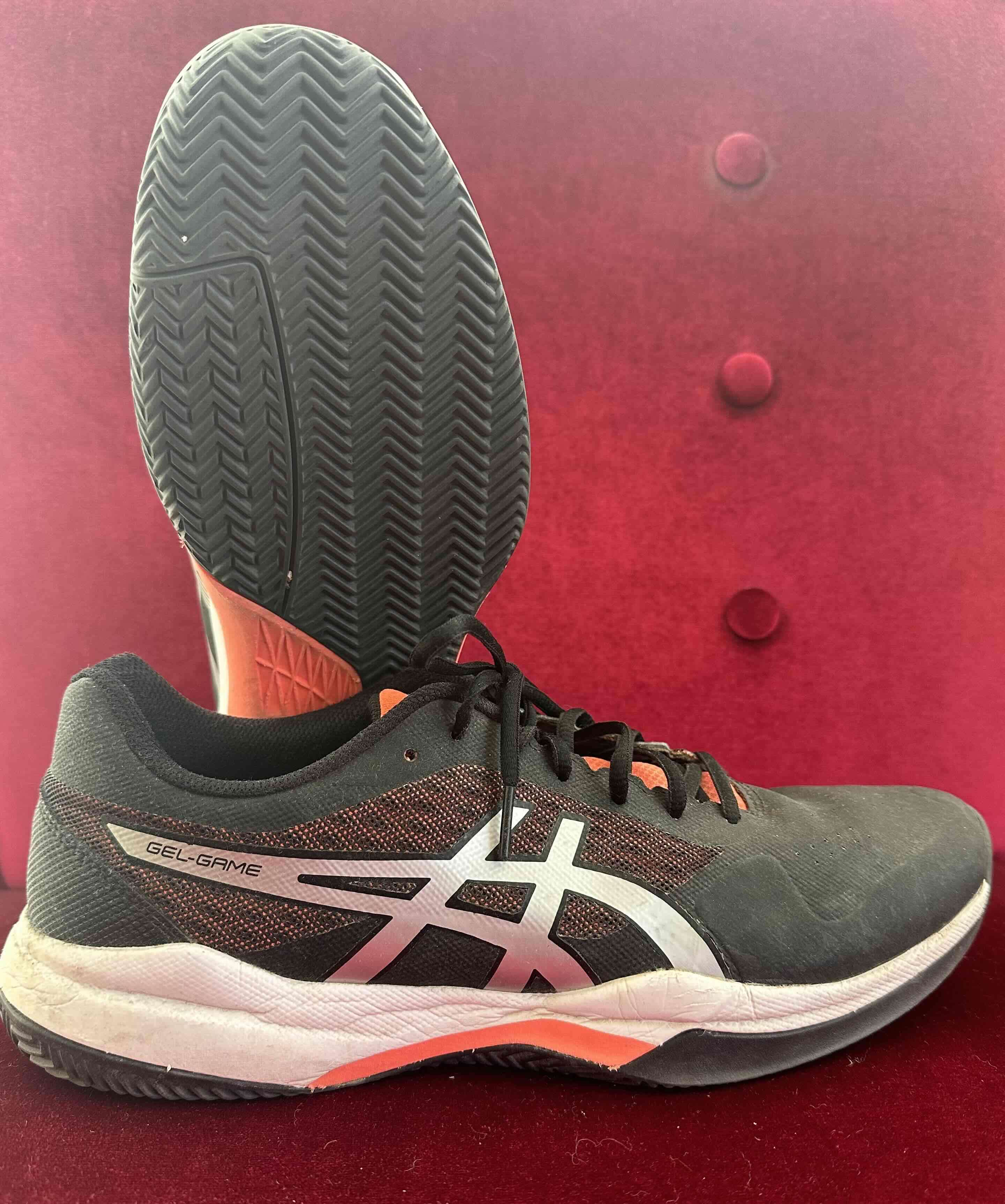 Zapatillas deportivas Asics negras y naranjas - miniatura 2