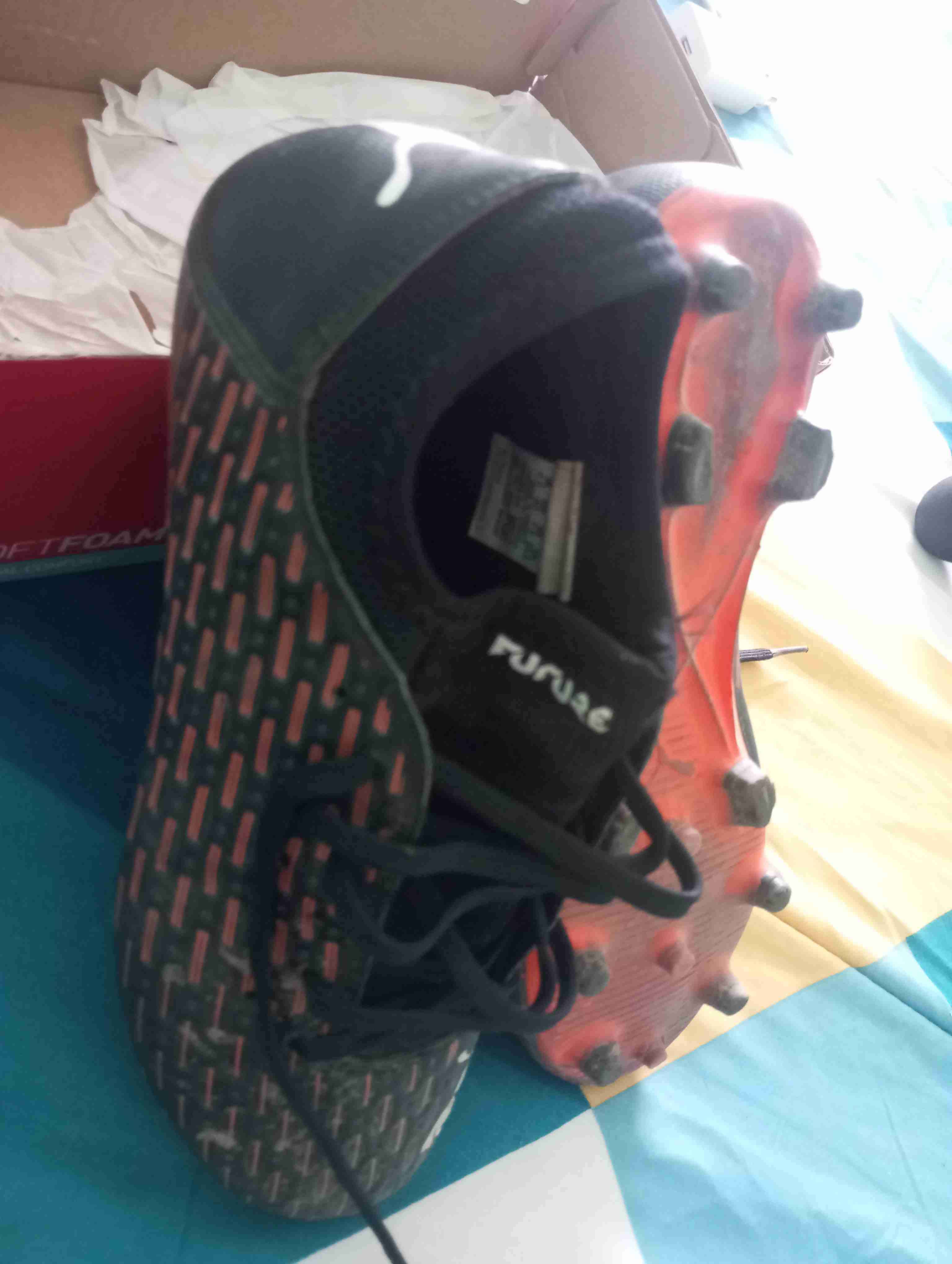 Zapatos de fútbol Puma negros