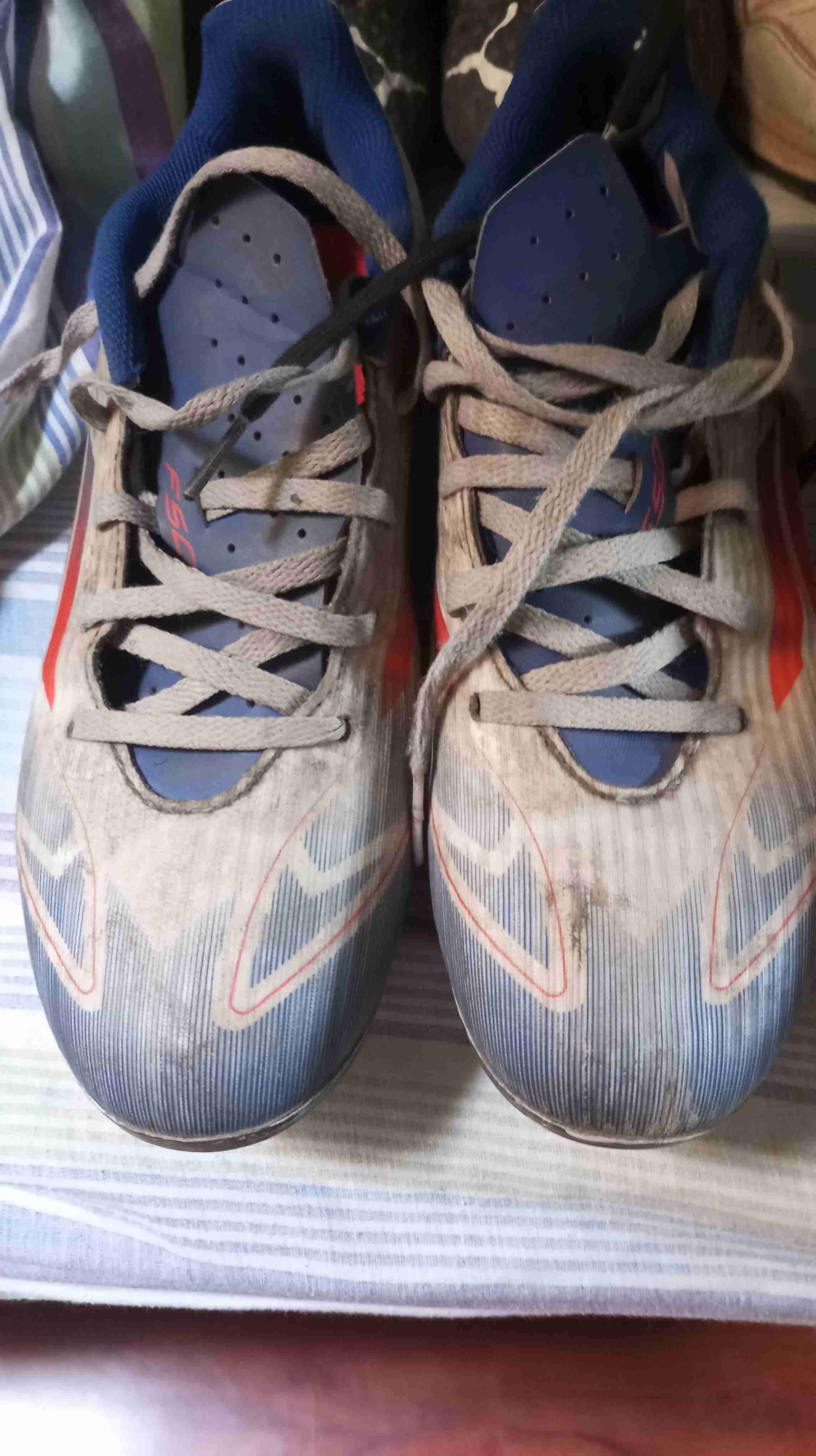 Lote de zapatillas deportivas - miniatura 2