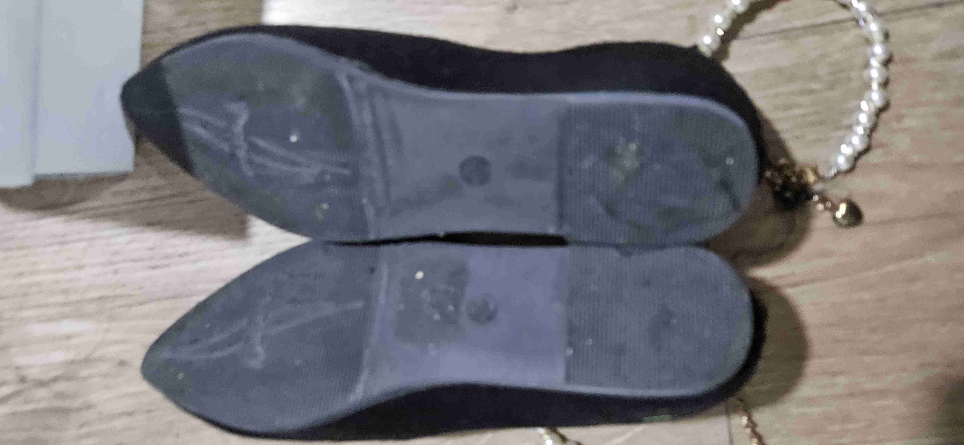 Zapatos negros de gamuza con perlas - miniatura 4