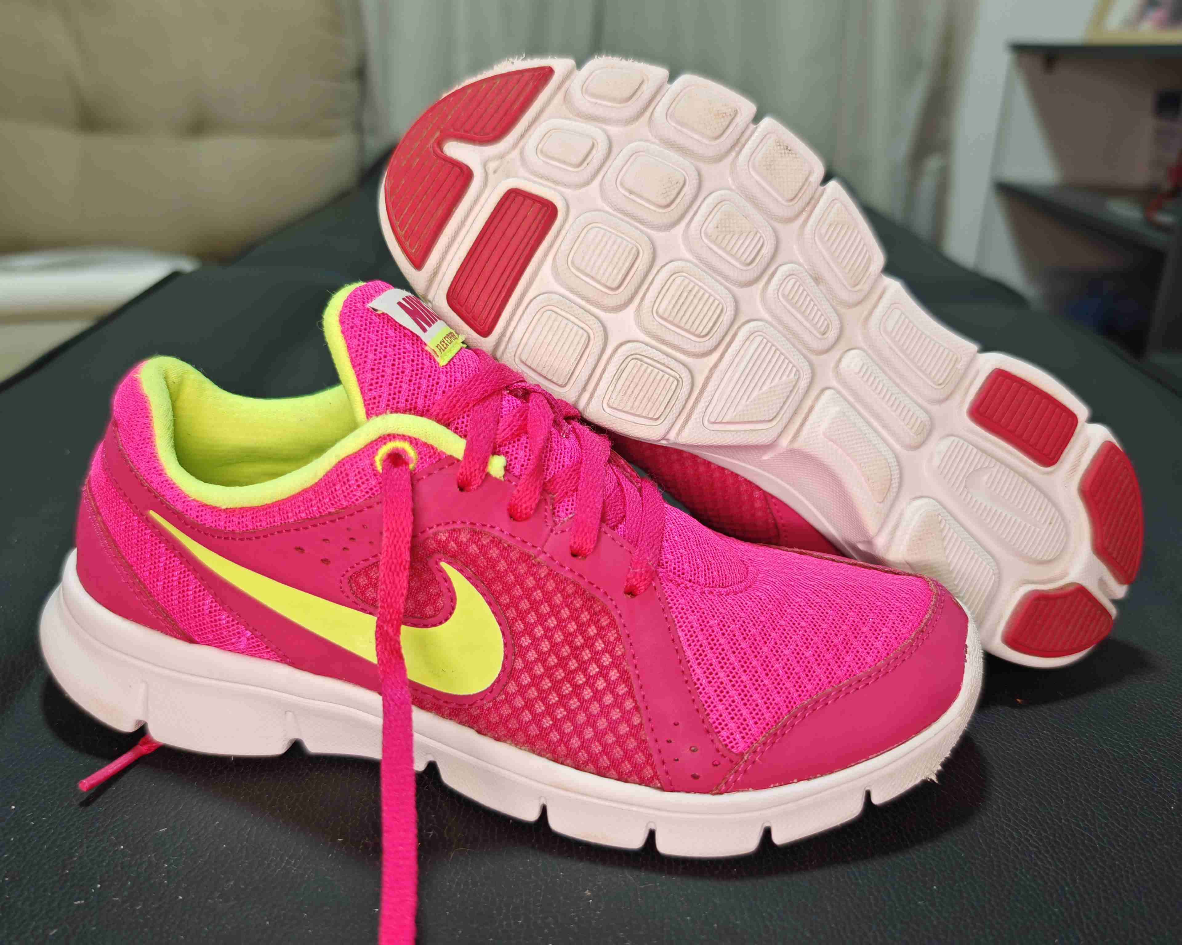 Zapatillas deportivas color rosa