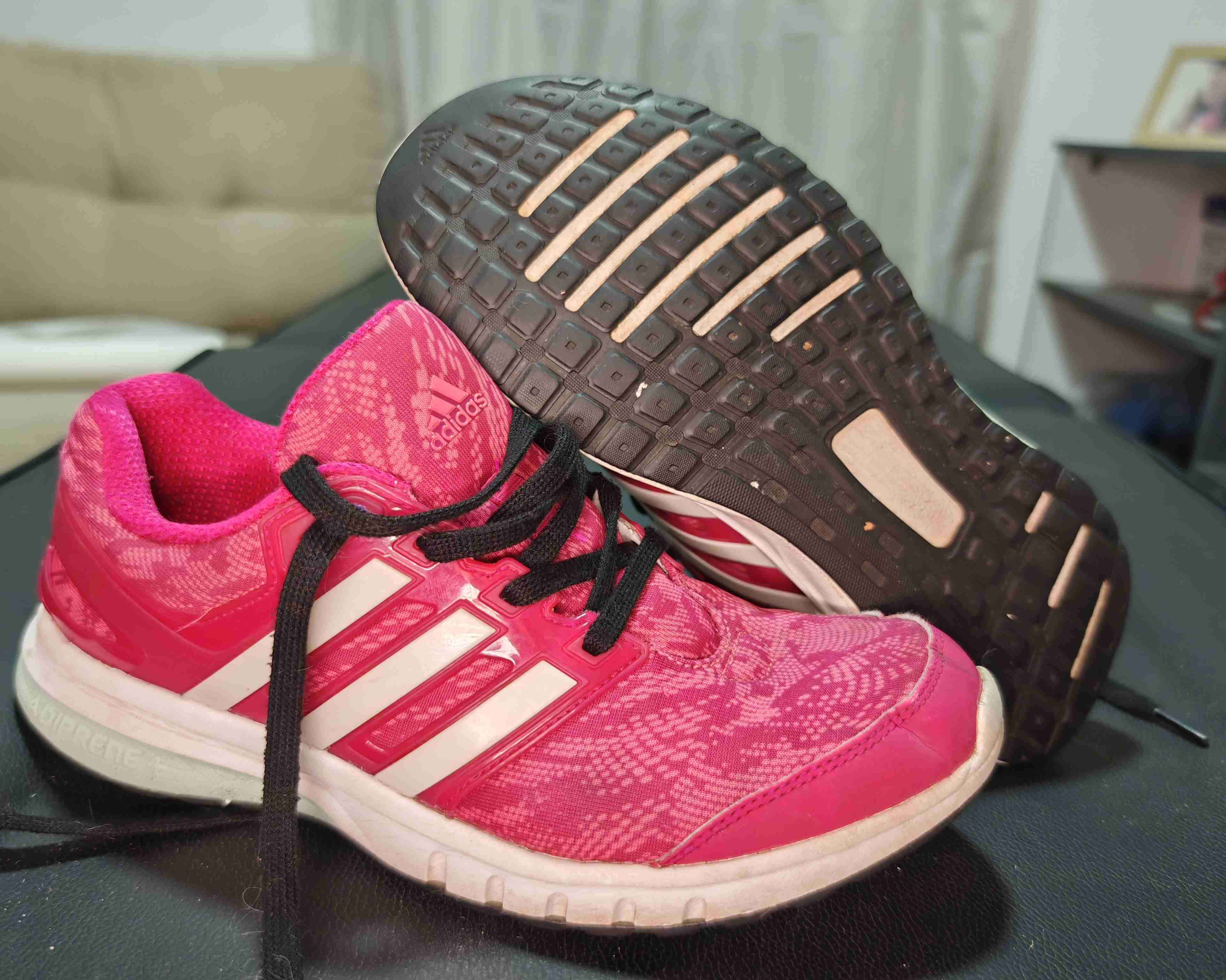 Zapatillas deportivas rosas Adidas