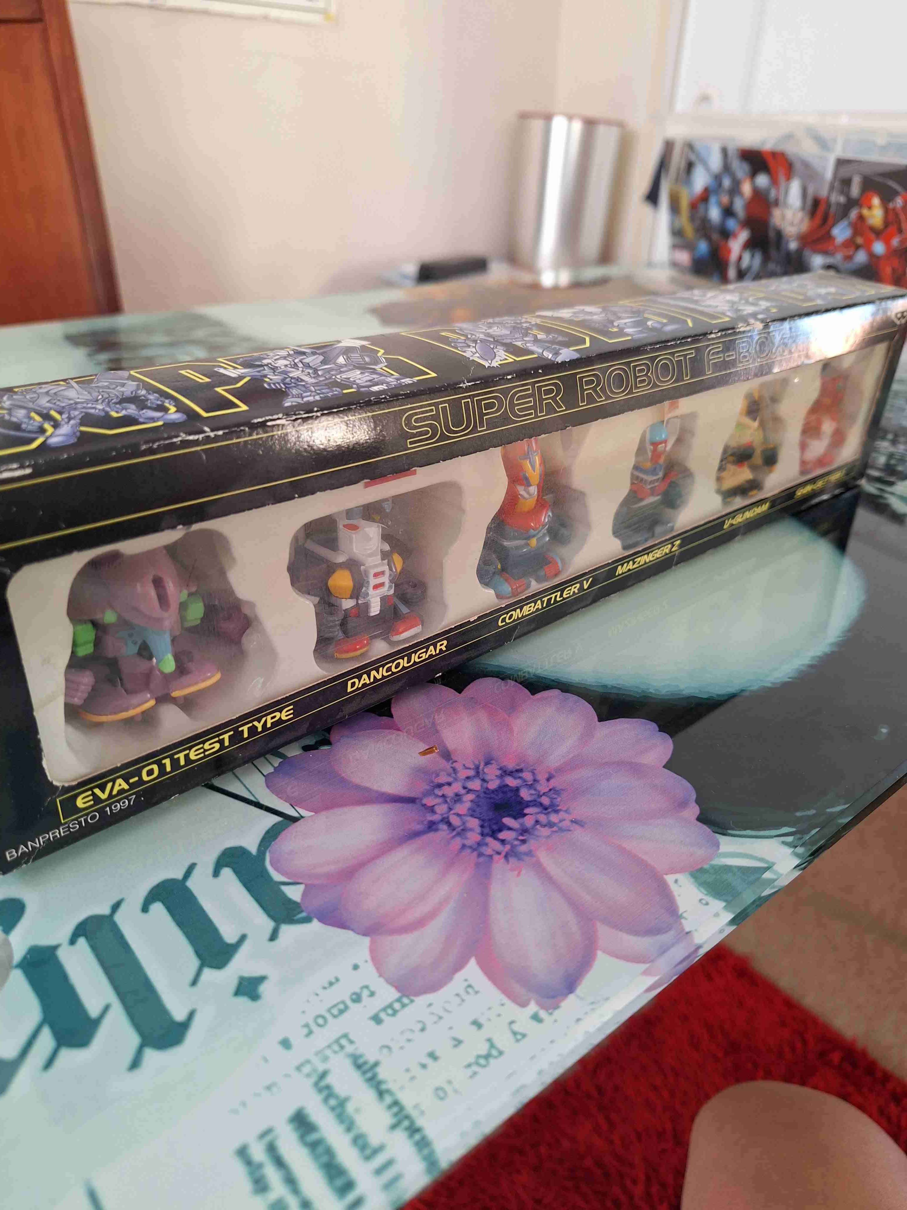 Set de figuras Super Robot