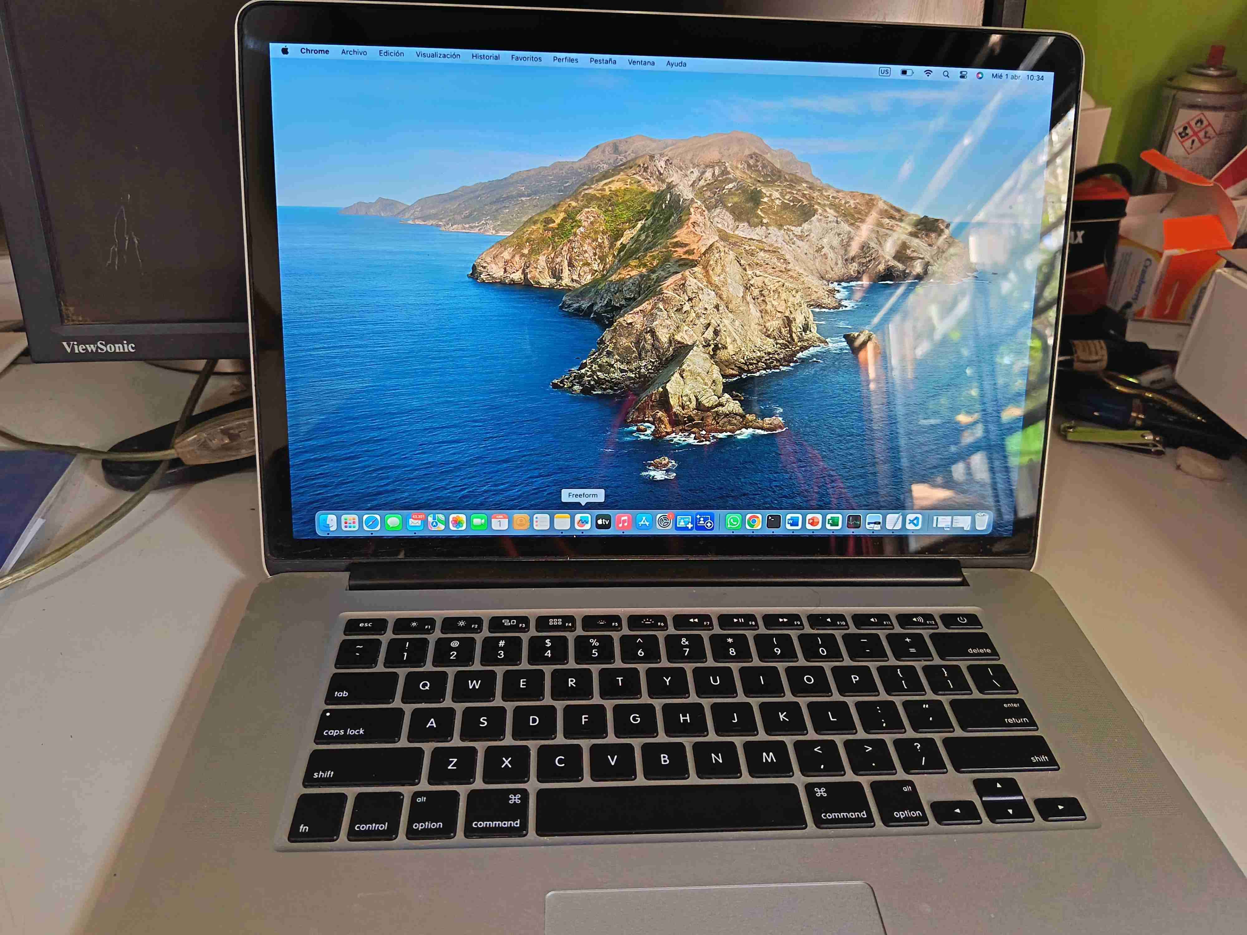 Laptop Apple MacBook Pro 15 pulgadas i7 16 GB ram - miniatura 2