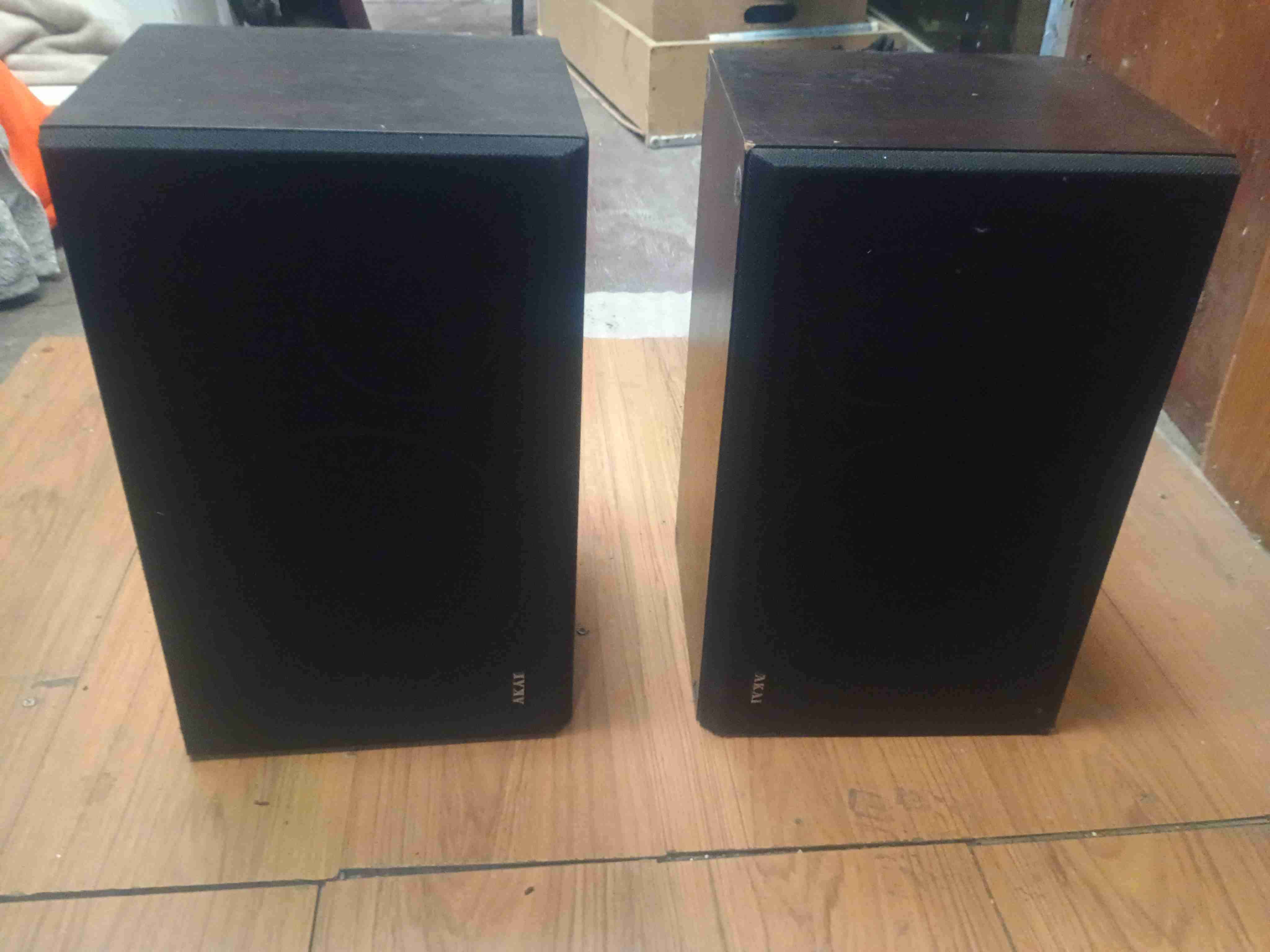 Parlante Akai vintage - miniatura 2