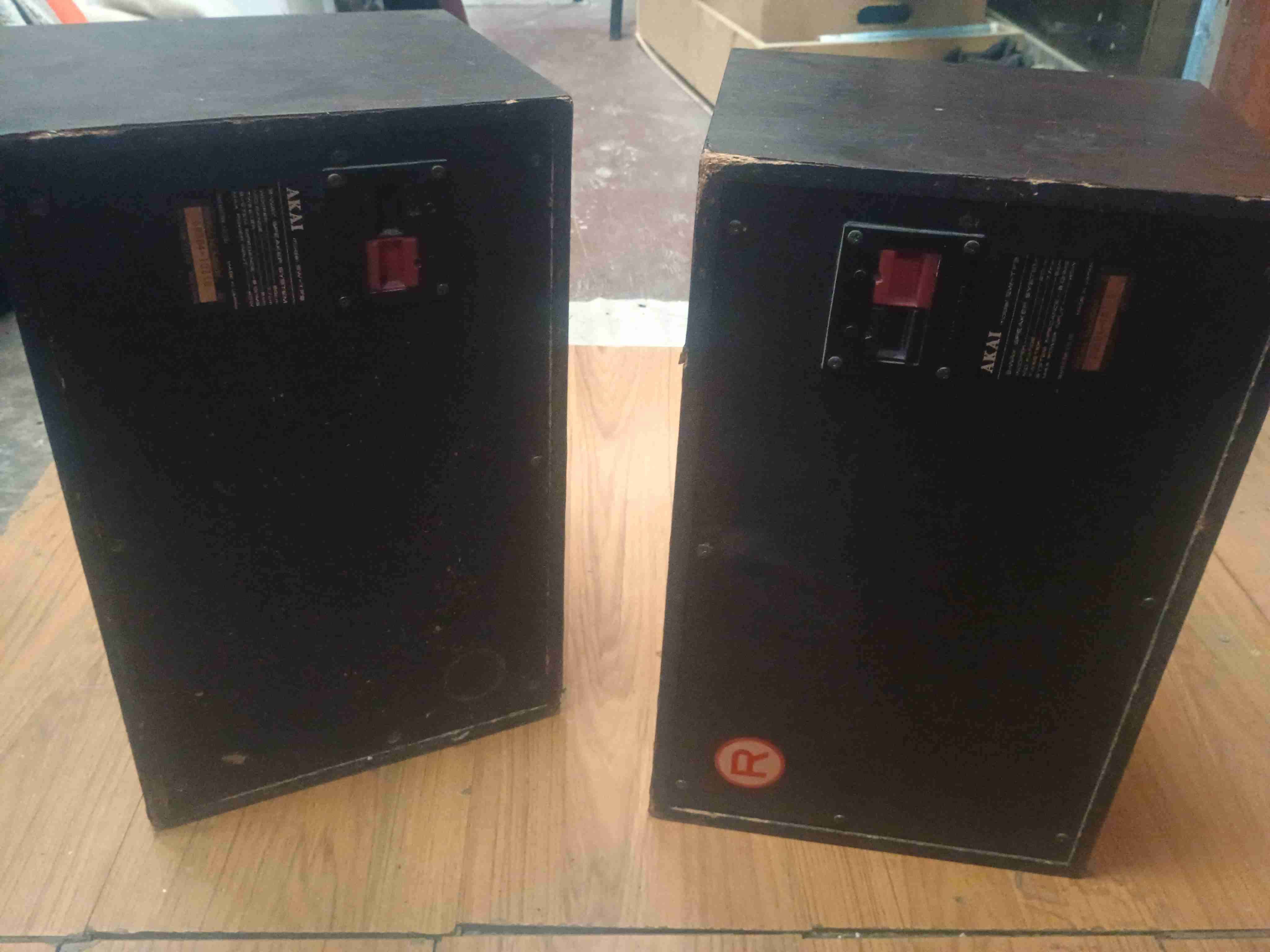 Parlante Akai vintage - miniatura 3