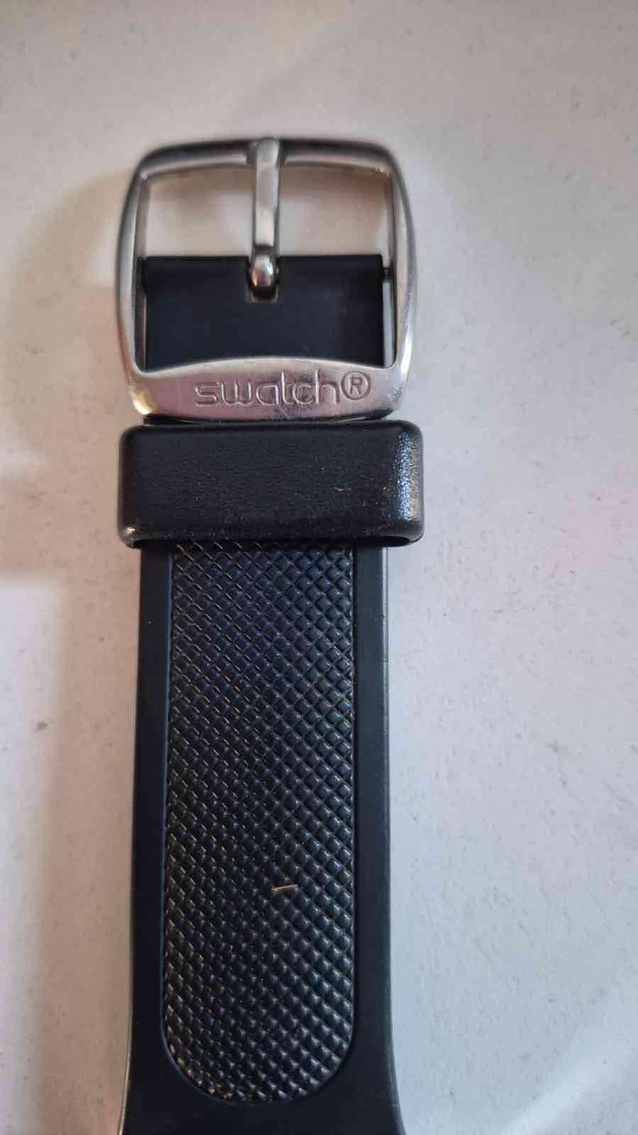 Reloj Swatch negro