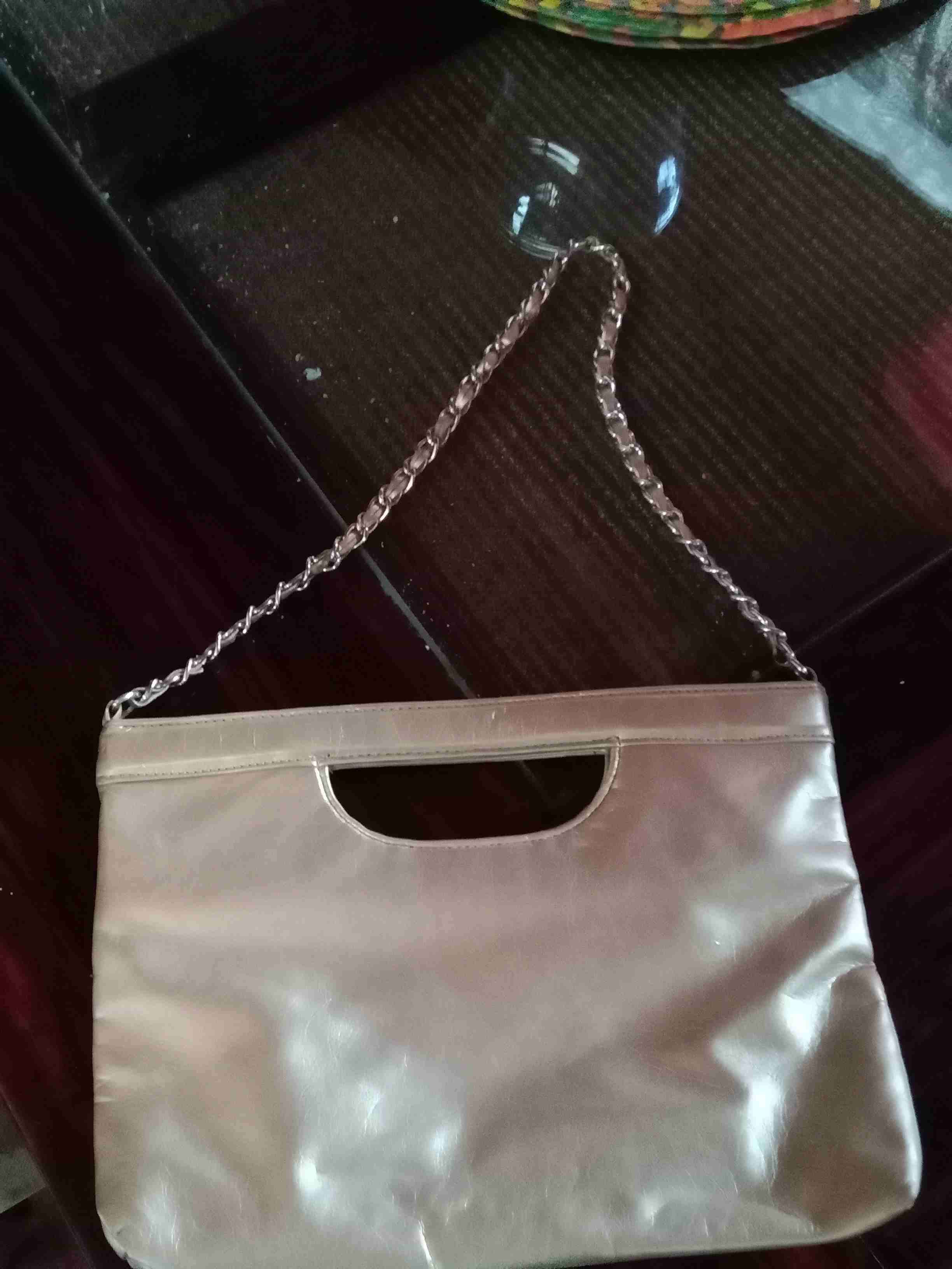 Cartera de fiesta dorada