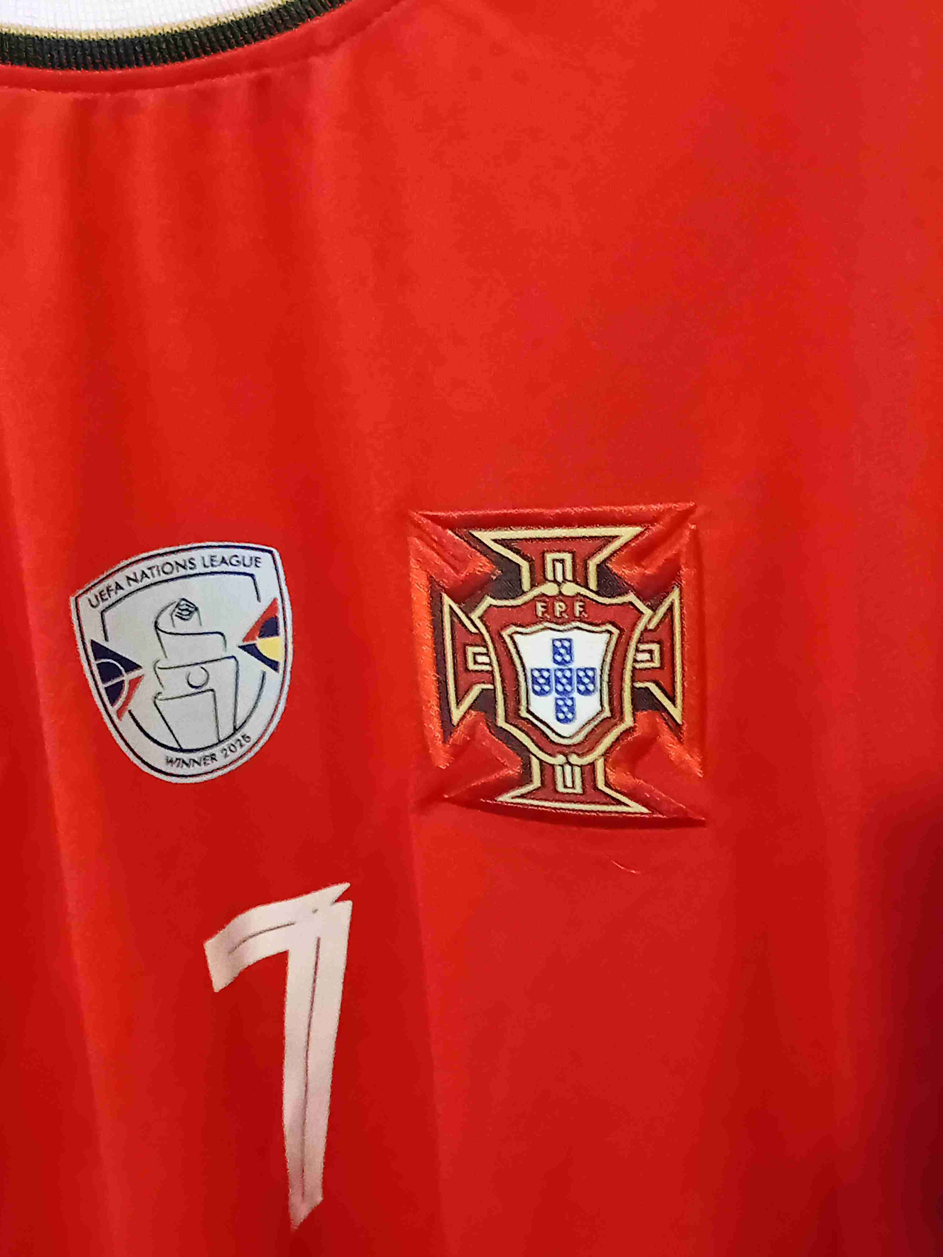 CAMISETA PORTUGAL CRISTIANO RONALDO - miniatura 4