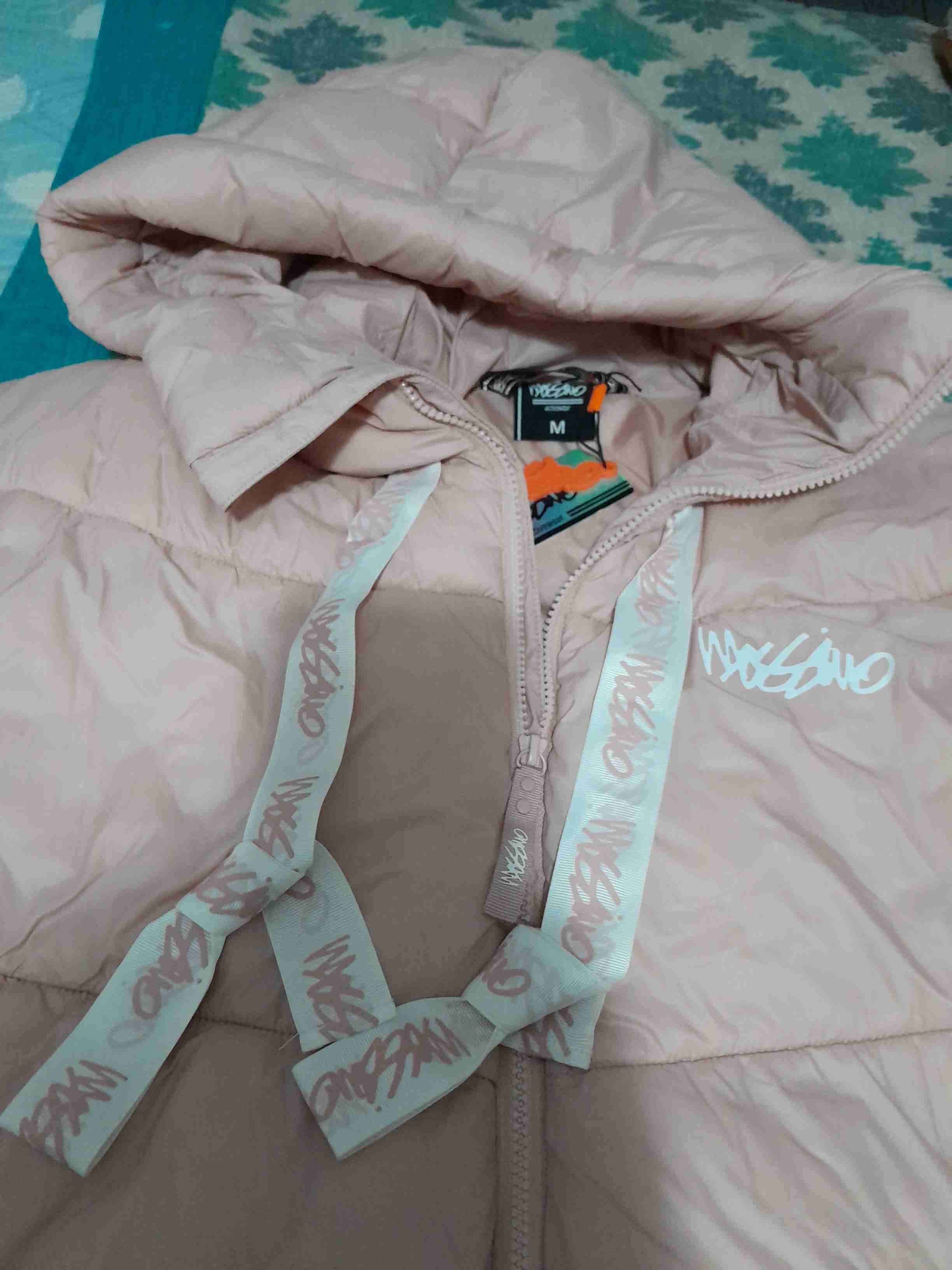 Parka rosada con capucha - miniatura 3