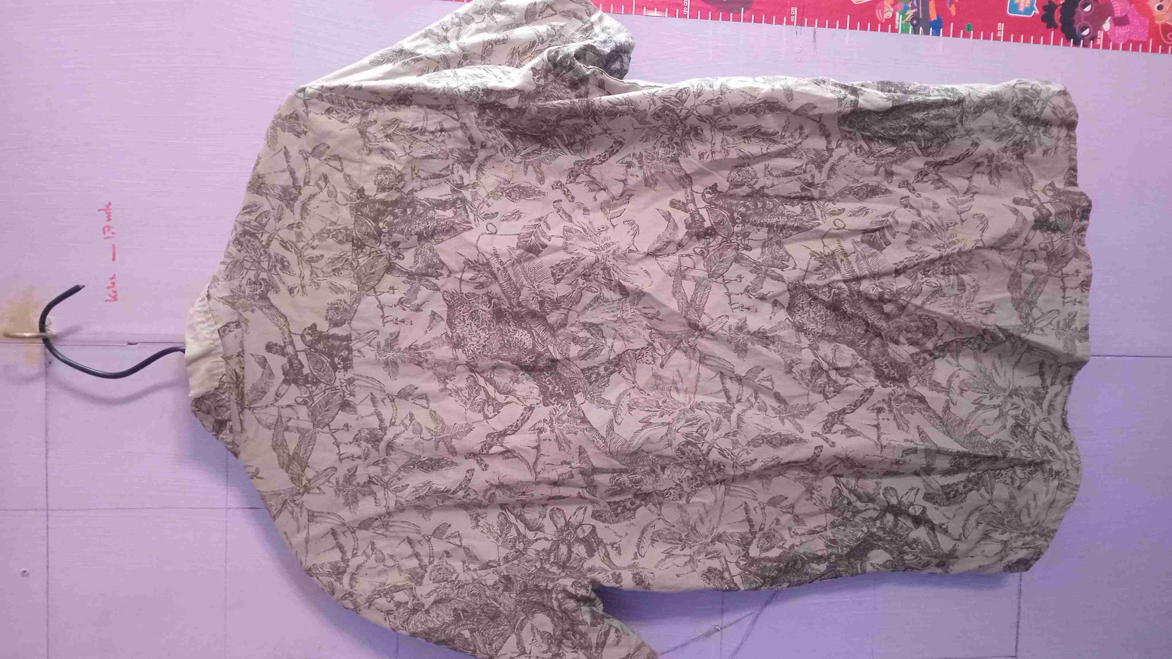 Camisa estampada beige manga corta - miniatura 2